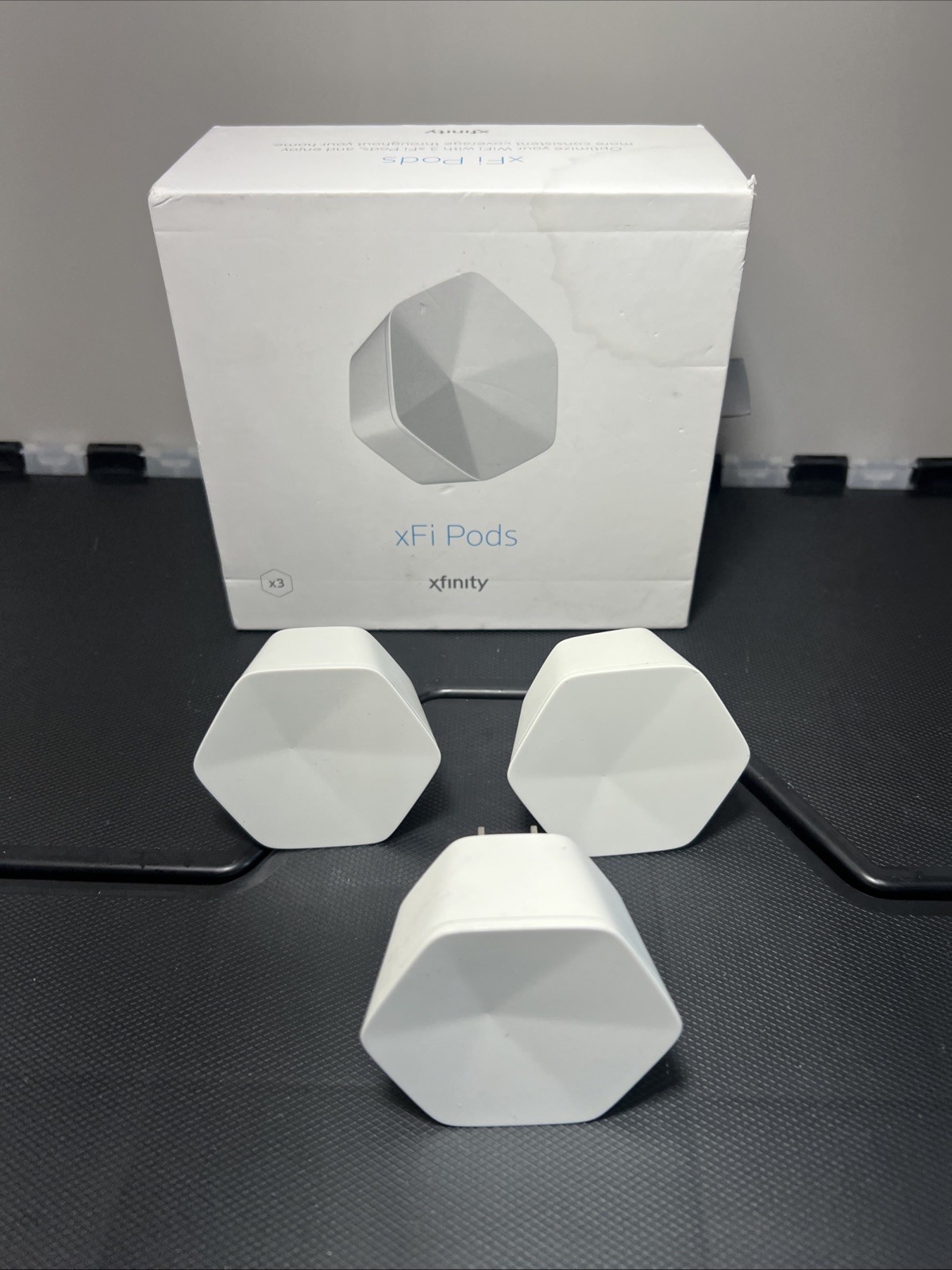 Set Of 3 Xfinity xFi Pods WiFi Network Range Extender, 1st Generation, XE1-S