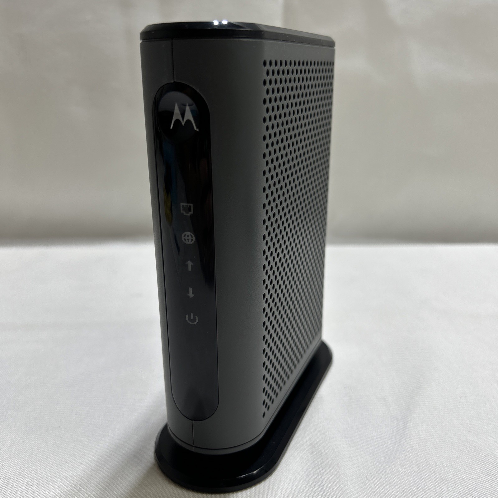 The Motorola MB7420 DOCSIS 3.0 cable modem