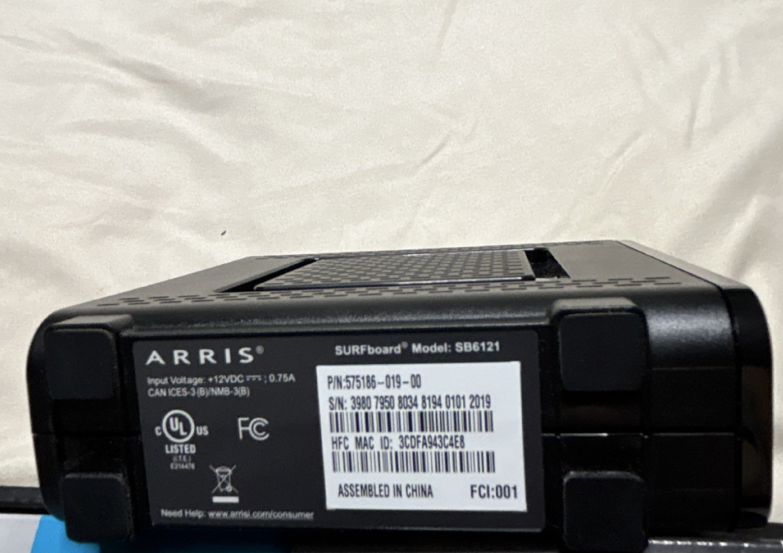 ARRIS Surfboard SB6121 DOCSIS 3.0 Cable Modem 172 Mbps Black w/ Adapter