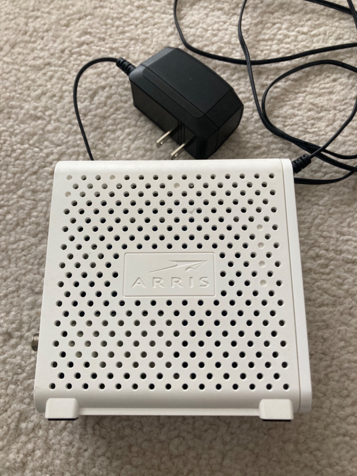 ARRIS SB6183 Surfboard Cable Modem, 16×4, 686 Mbps, DOCSIS 3.0, White