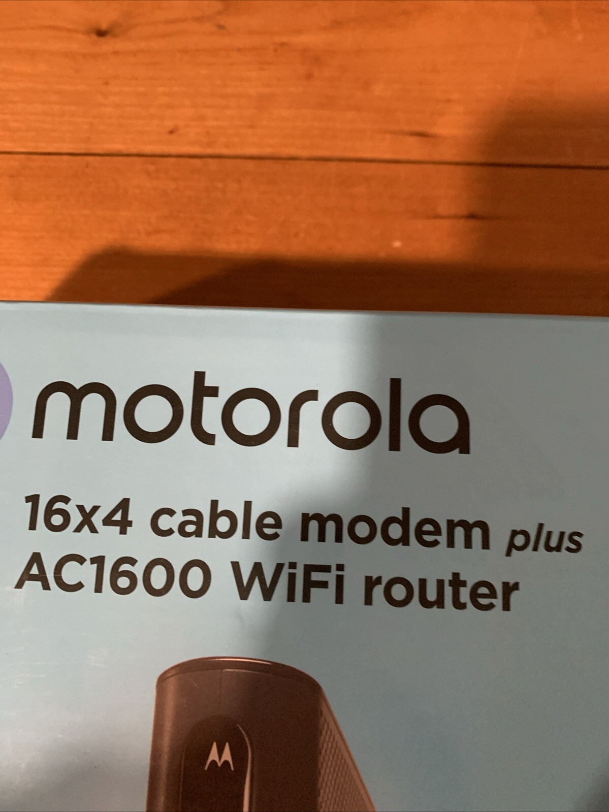 Motorola MG7540 (16×4) Cable Modem + AC1600 Dual Band Wi-Fi Router Used