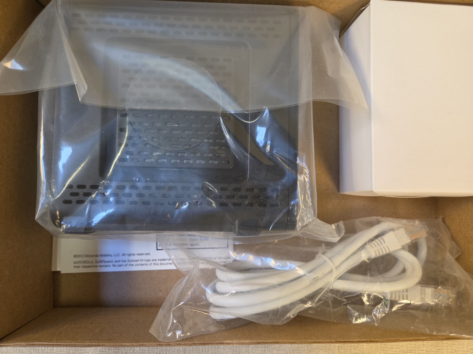 Brand New Brown Box Motorola SURFboard SB6141 Cable Modem Black Gaming Streaming