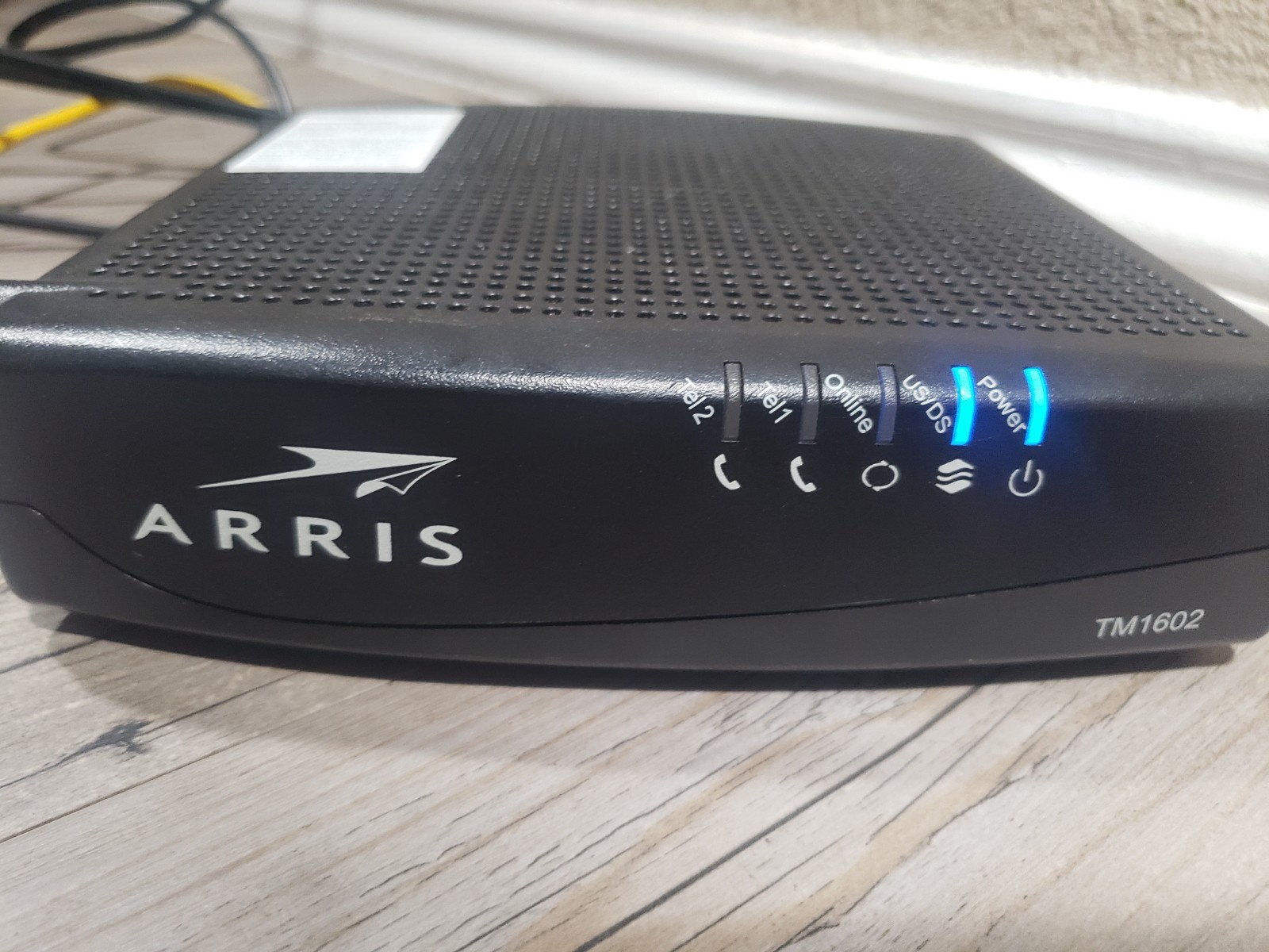 Arris TM1602 Cable Modem DOCSIS With Power Cord and Ethernet Cable