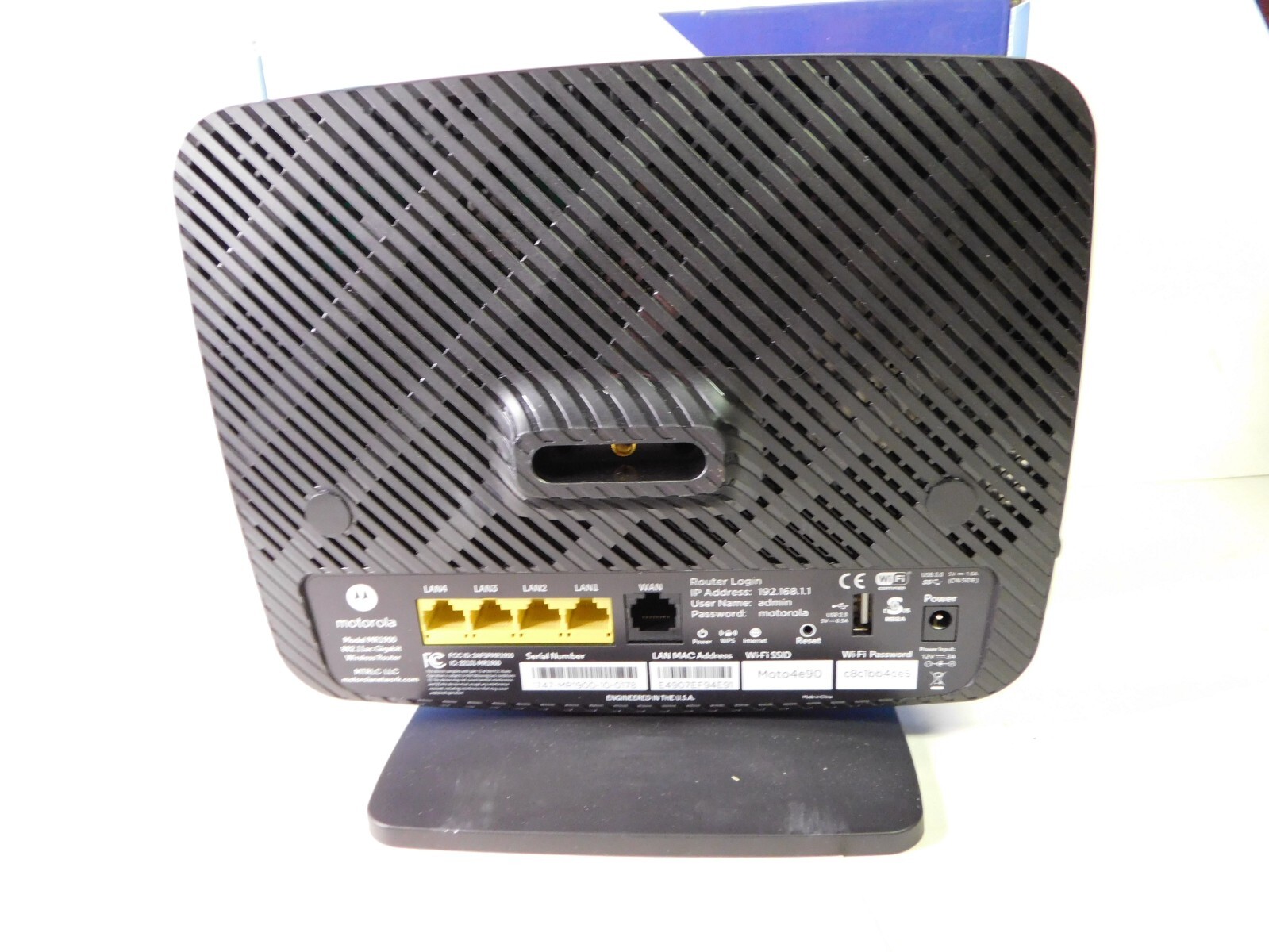 Motorola MR1900 Wireless Gigabit Home AC1900 Smart Wi-Fi Router