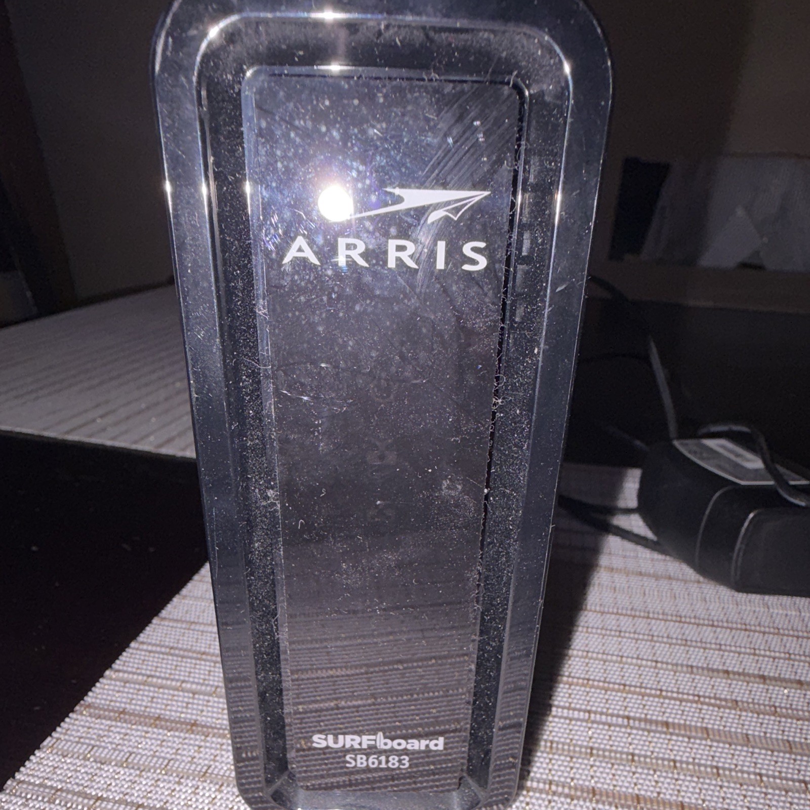 ARRIS SURFboard SB6183 DOCSIS 3.0 Cable Modem 686 Mbps 1-Port Ethernet Black