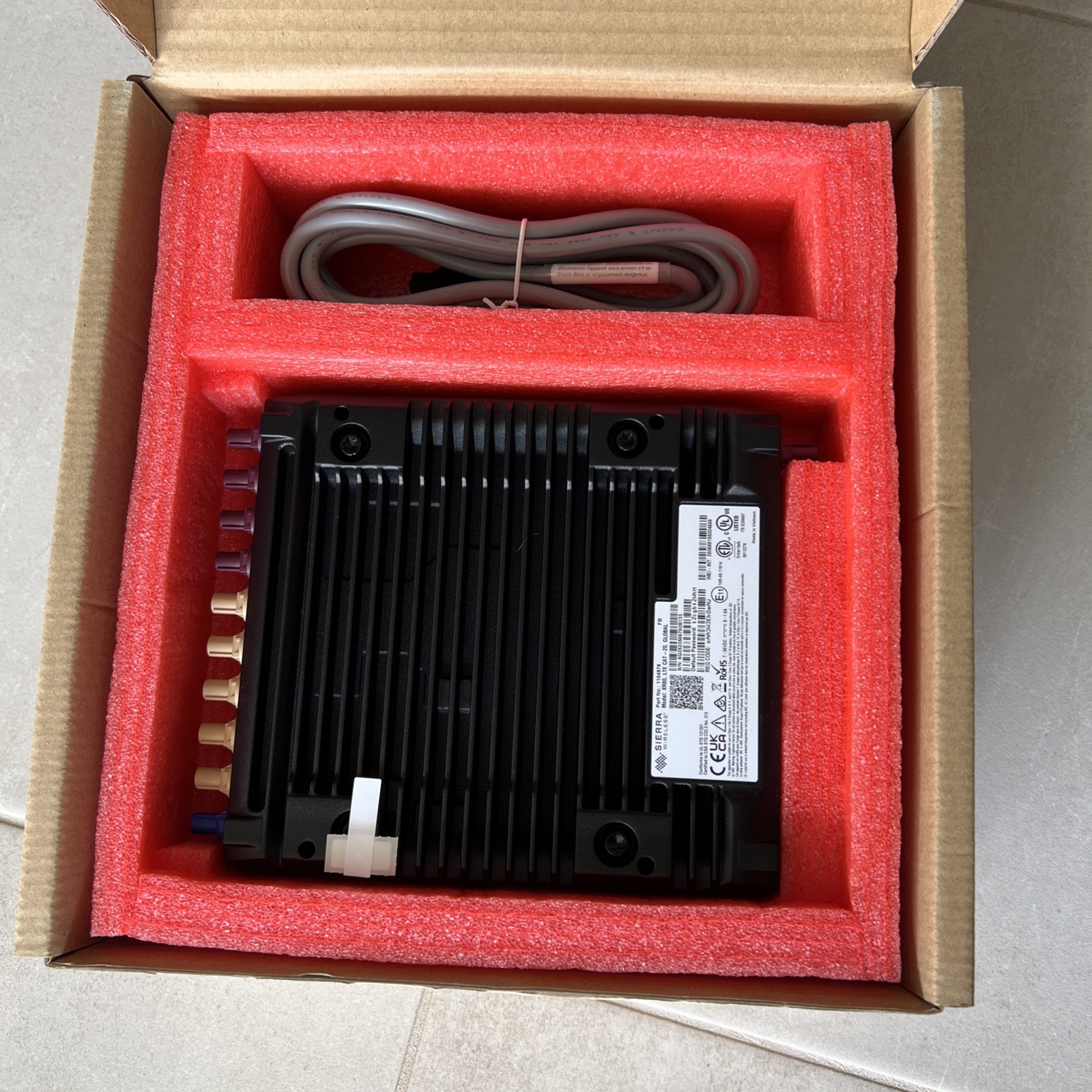 Sierra Wireless AirLink XR80 4G LTE CAT-20 Industrial Router – Brand New