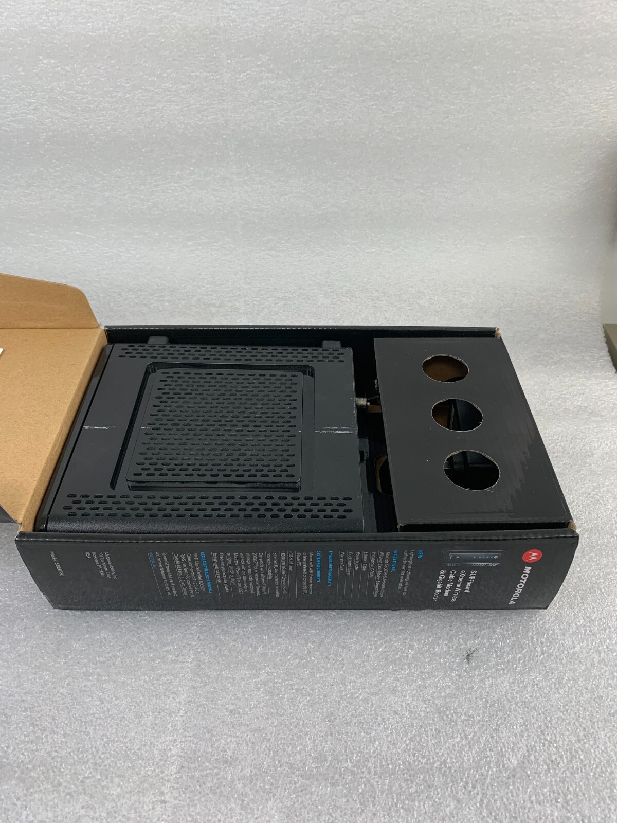 Motorola SURFboard EXTREME SBG6580 DOCSIS 3.0 Cable Modem Wi-Fi Router FREE S/H
