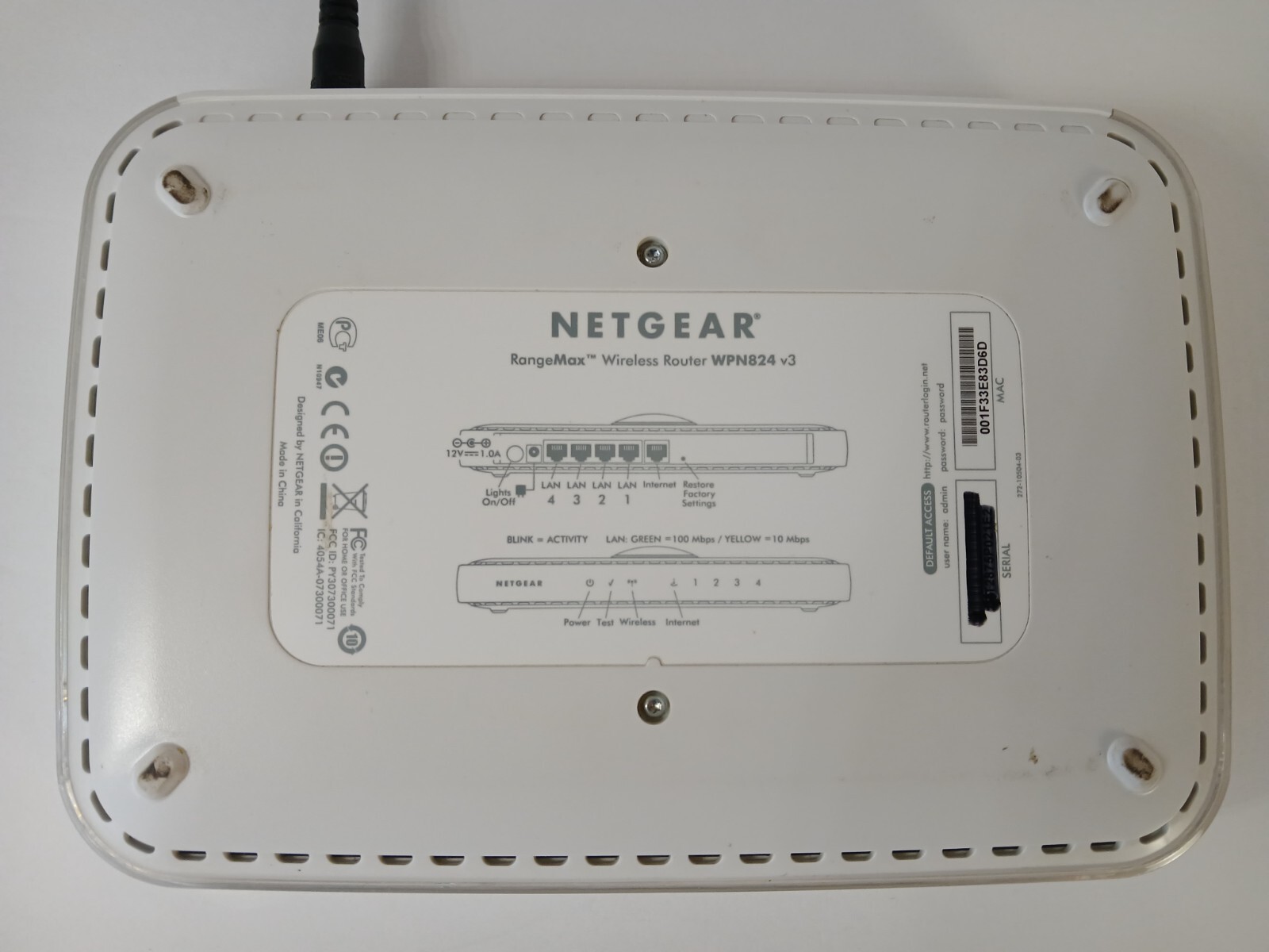 Kit Hughes HN9000 Satellite Modem and WiFi NETGEAR WPN824 Router with PS, cables