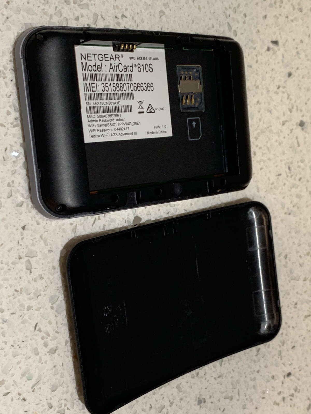 Netgear AirCard 810S Mobile Hotspot 4GX ADVANCED lll, Telestra- No Battery