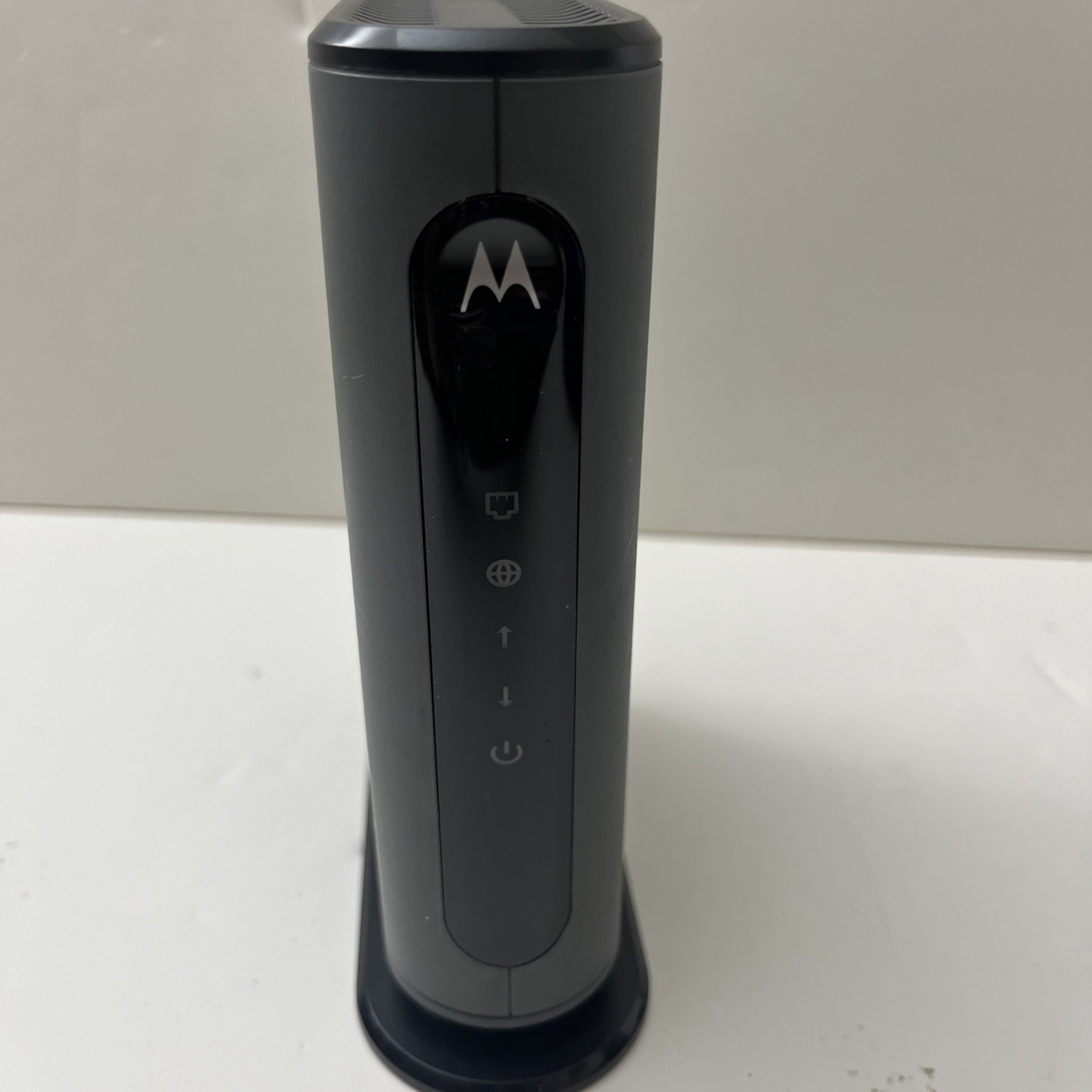 MOTOROLA 16×4 Cable Modem MB7420 / 686 Mbps DOCSIS 3.0 – With No Power Cables