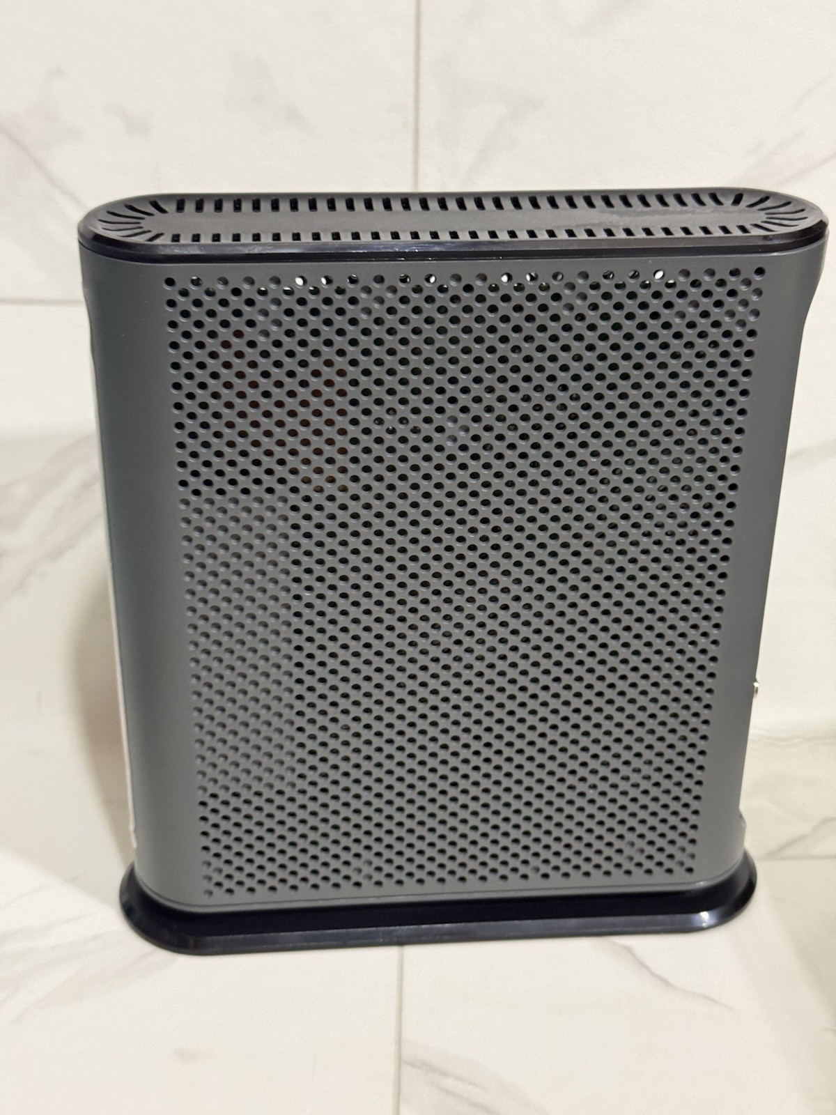 Motorola 16×4 Cable Modem Plus AC1600 Dual Band WiFi Gigabit Router Model MG7540