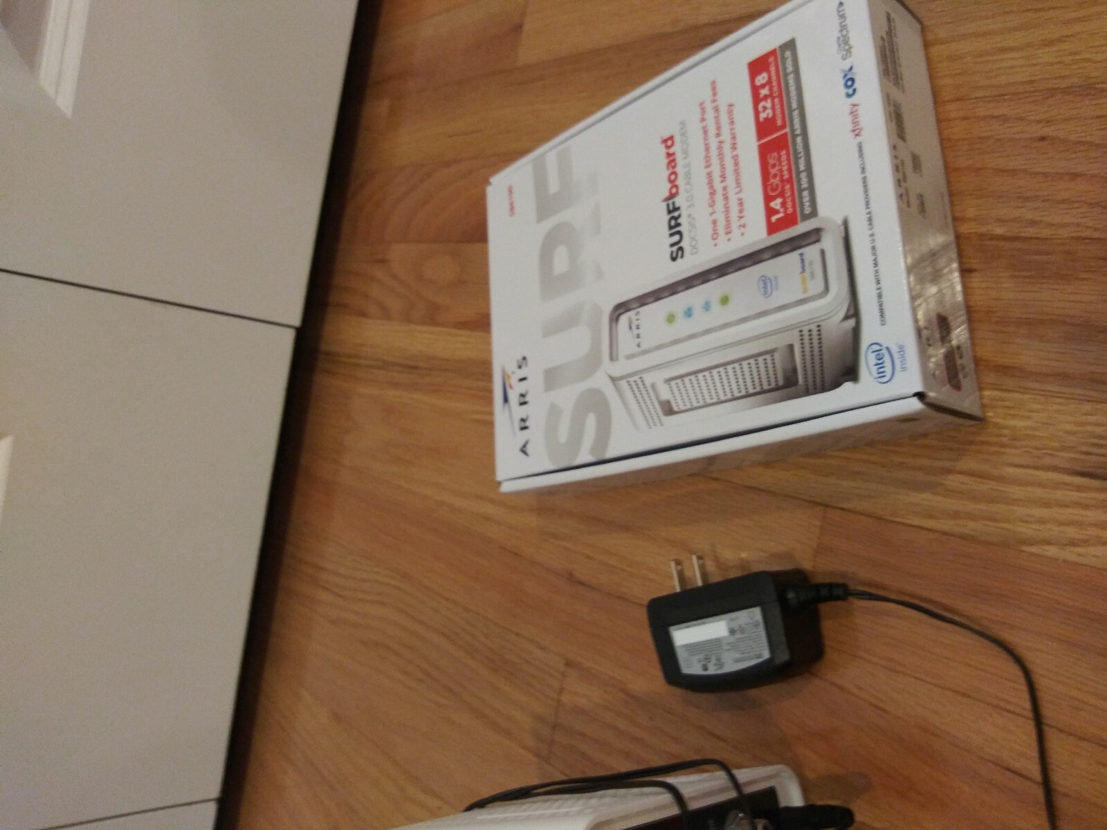 Surfboard Docsis 3.0 Cable Modem Brand New