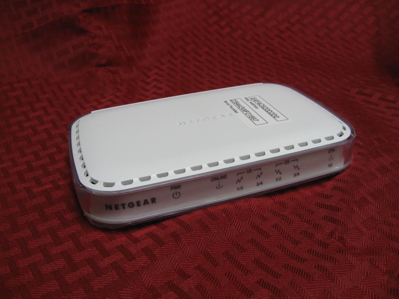 Netgear CMD31T High-Speed Cable Modem DOCSIS 3.0 Brand New + 3-Way Splitter