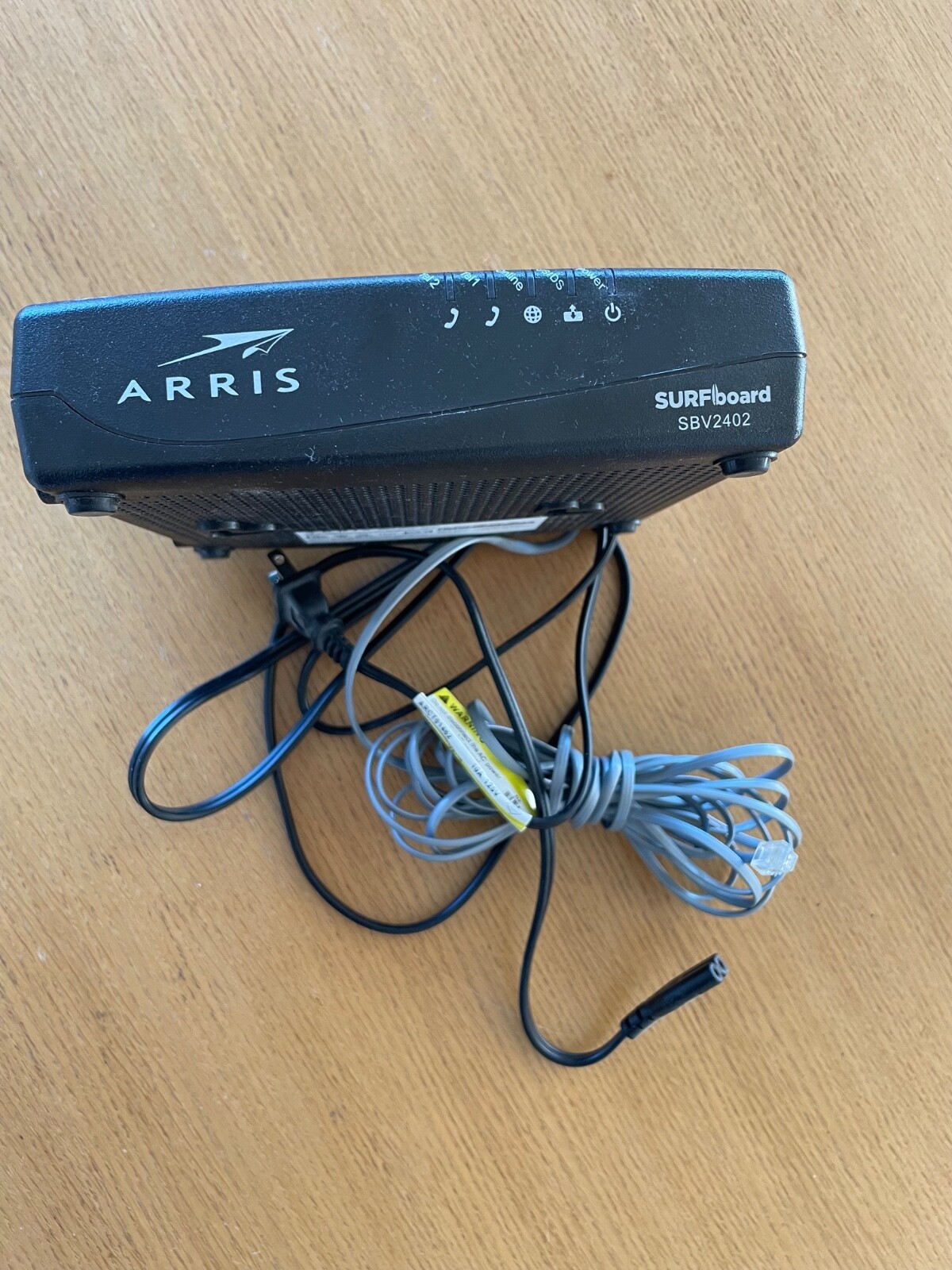 ARRIS SURFboard SBV2402 DOCSIS 3.0 Cable Modem plus eero Beacon extenders