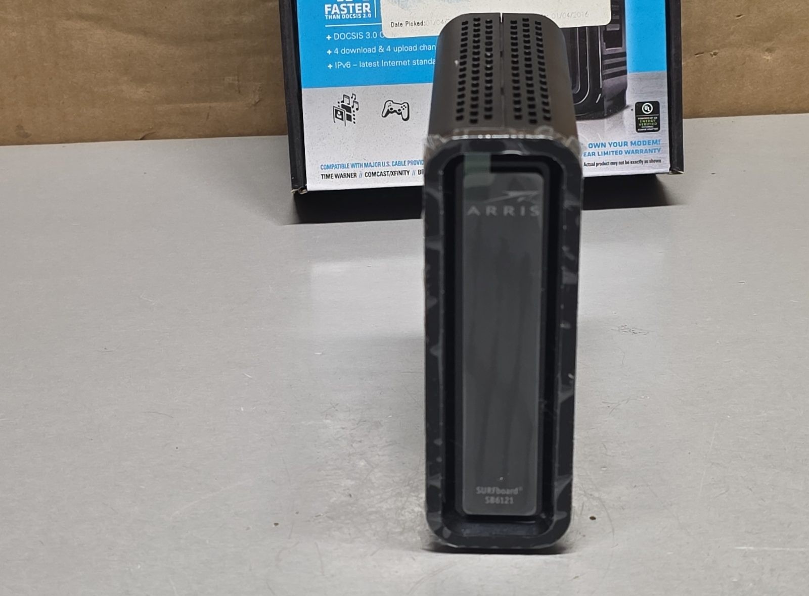 Motorola Arris SURFboard SB6121 DOCSIS 3.0 Cable Modem with Box