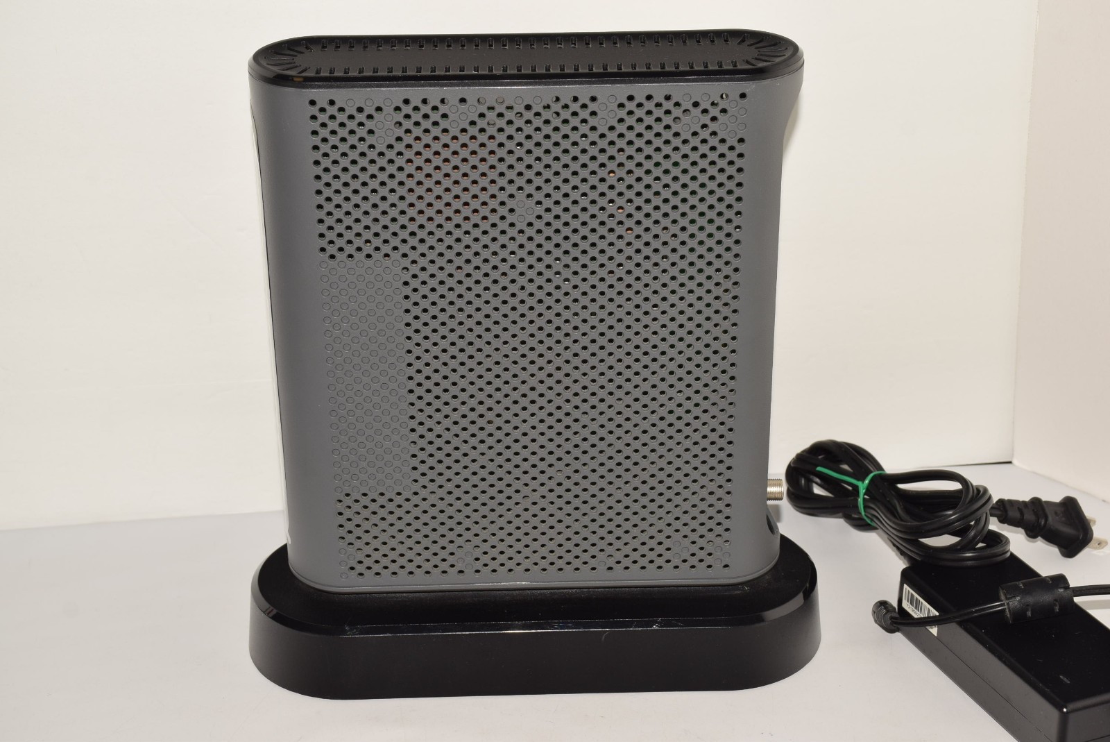 Motorola MT7711 24×8 Cable Modem plus AC1900 Dual Band WiFi Gigabit Router OEM