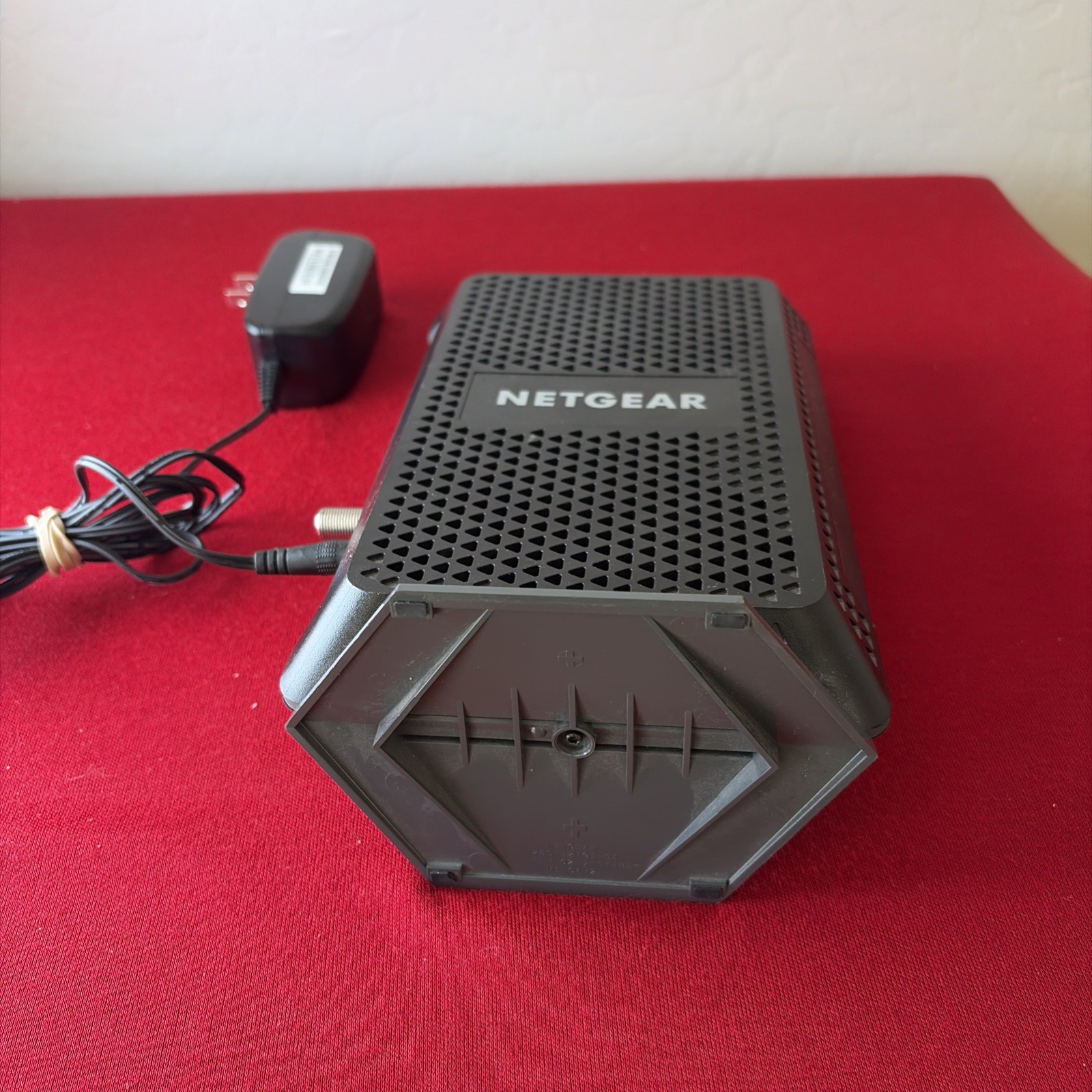 NETGEAR CM600 DOCSIS 3.0 Cable Modem 960 Mbps Ethernet for Comcast Cox