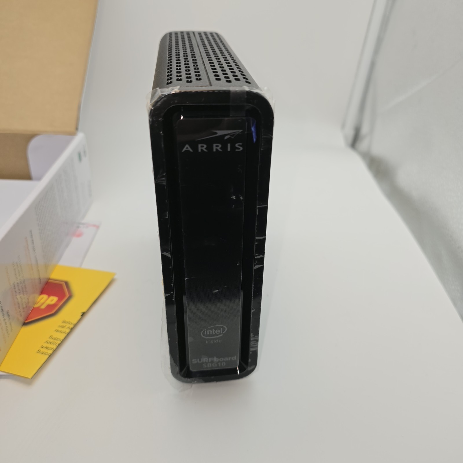 ARRIS SURFboard SBG10 DOCSIS3.0 16×4 Gigabit Cable Modem & Router AC1600Mbps