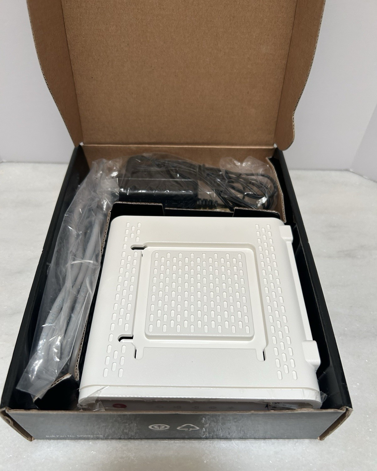 Motorola ARRIS SURFBoard Model SB6141 – DOCSIS 3.0 Cable Modem New Open Box
