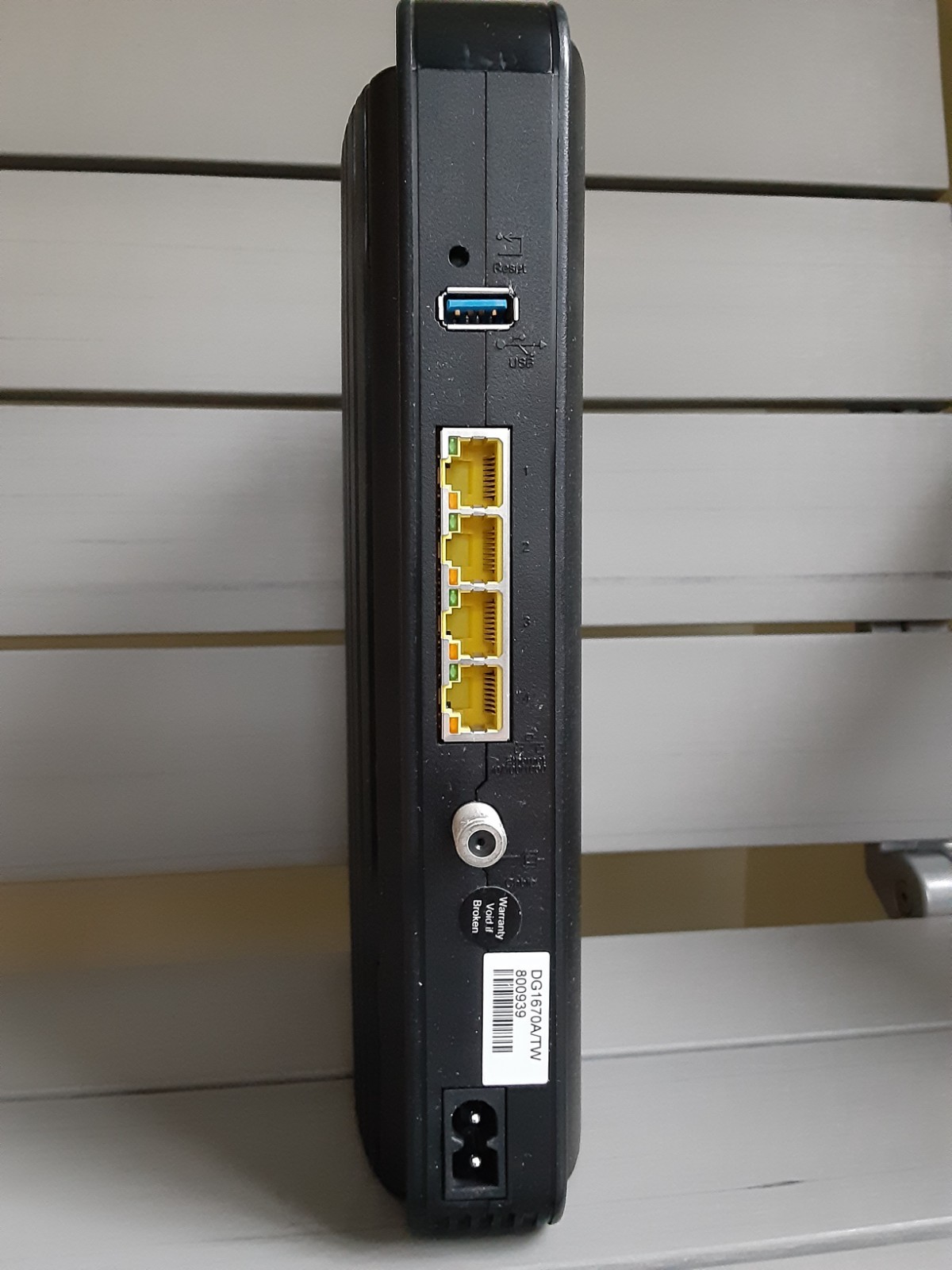 Arris DG1670A Modem Router Dual Band P/N: DG00DLQ1670