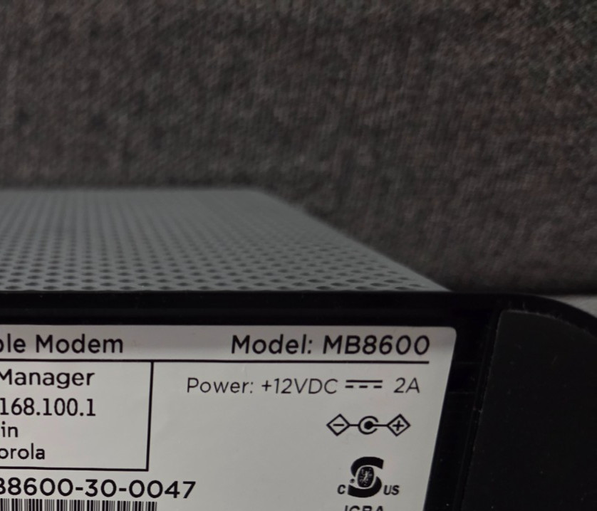 Motorola MB8600 DOCSIS 3.1 Cable Modem Gigabit – Excellent Condition