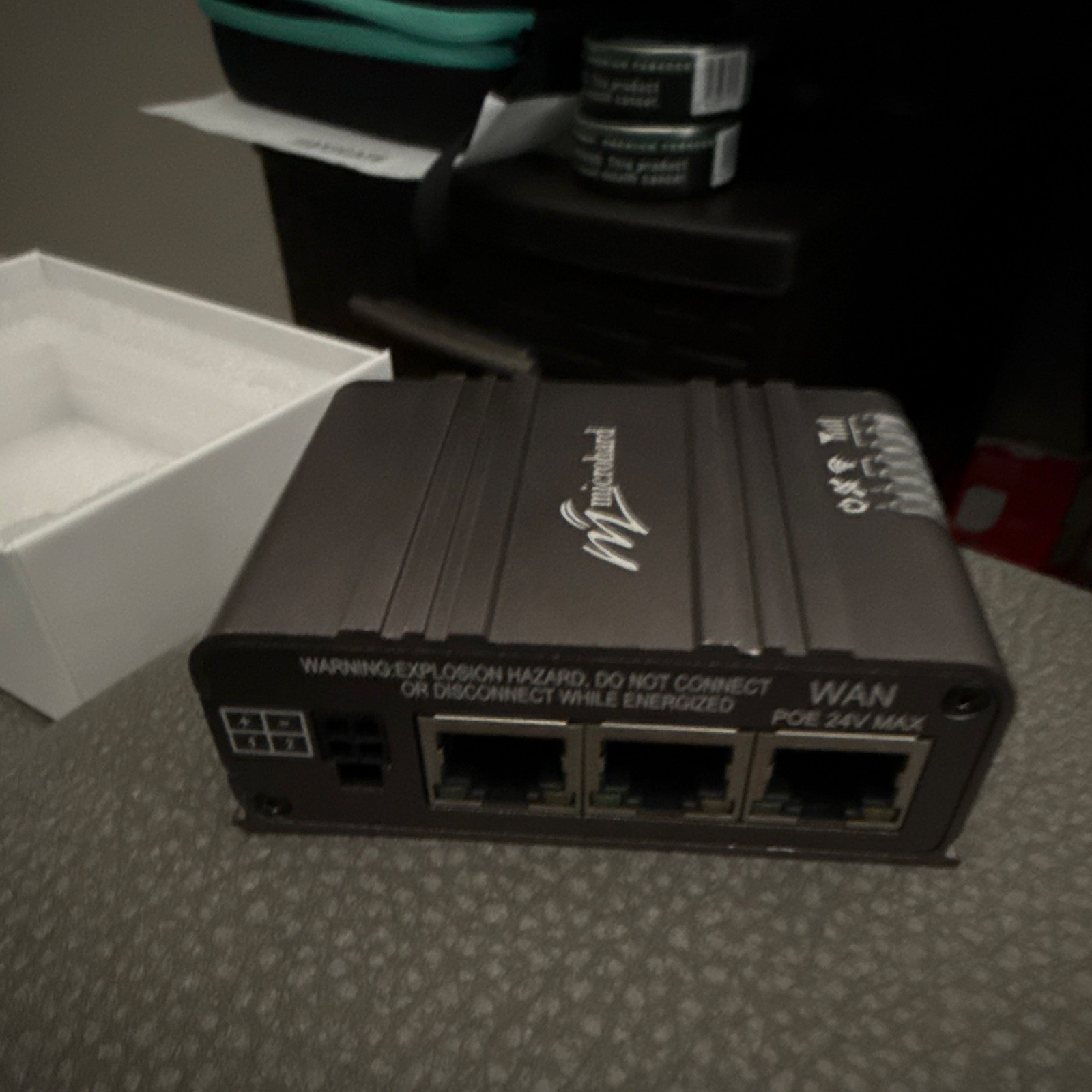 Microhard Bulletplus-NA2 LTE Unlocked Modem PoE 3 LAN USB Ethernet Black