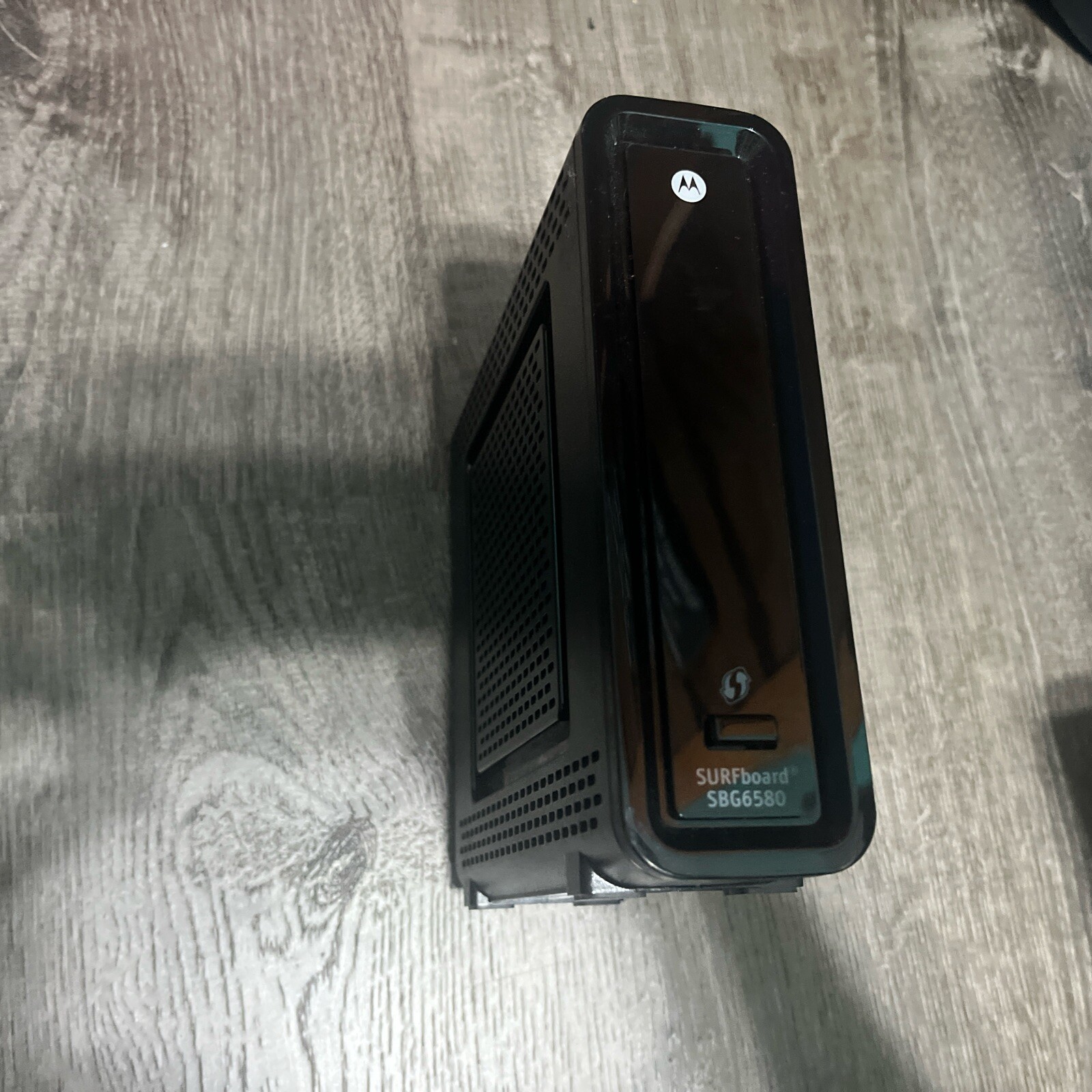 Motorola ARRIS SURFboard SBG6580 DOCSIS 3.0 Cable Modem Wi-Fi Router *NO CABLES*