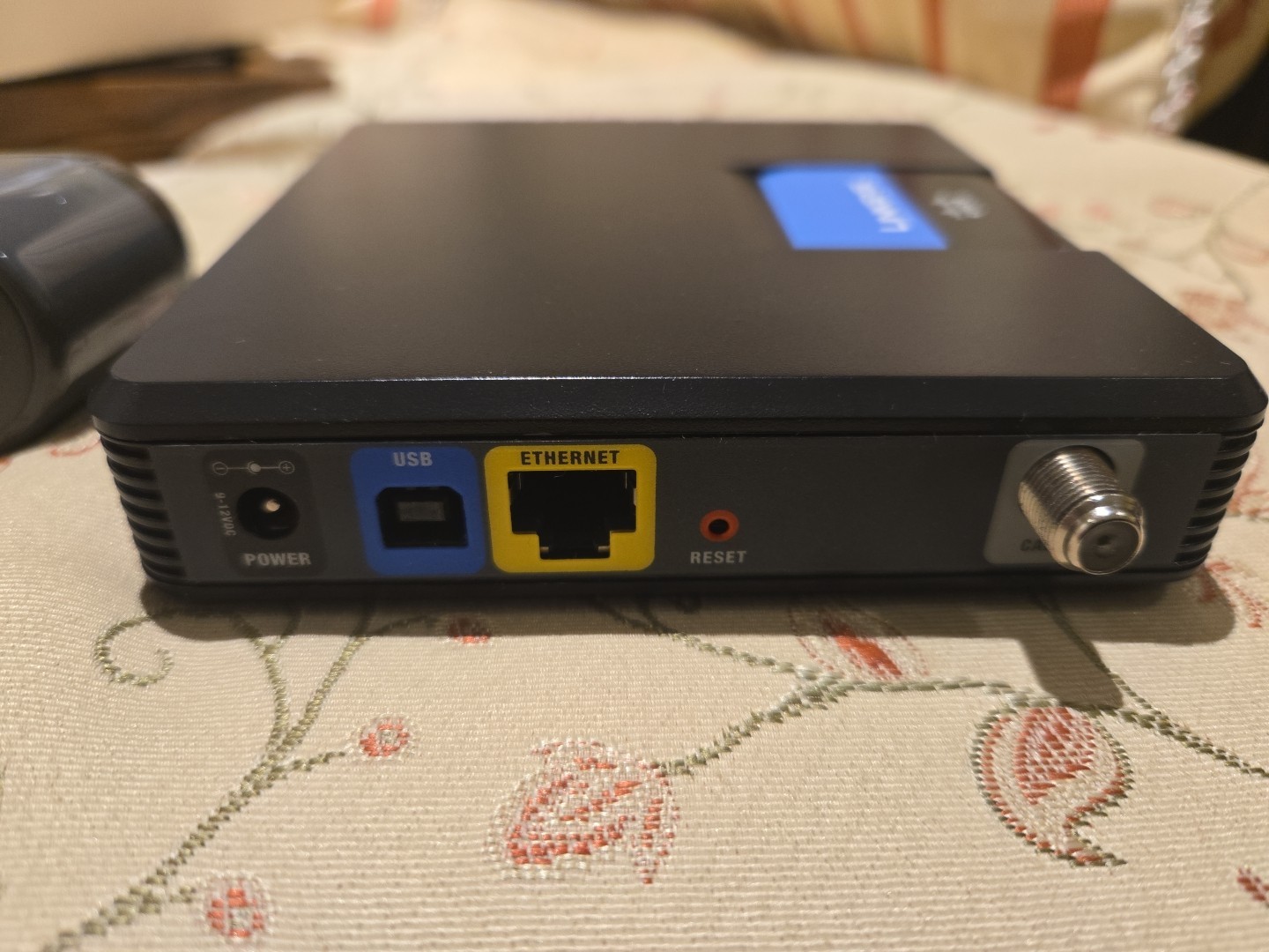 Cisco Linksys CM100 Cable Modem USB and Ethernet