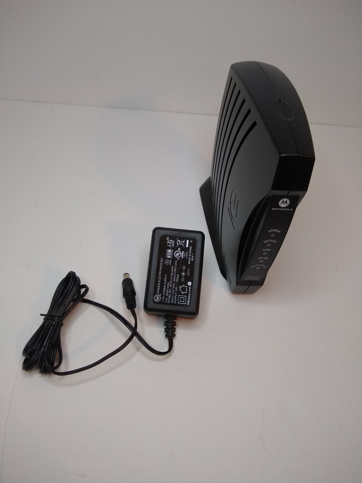 Motorola SURFboard Cable Modem Model SB5101U P/N:(563452-001-00) w/Power Cord