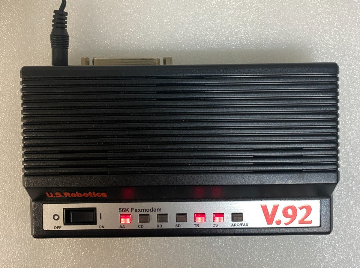 US Robotics High Performance V.92 External 56K Faxmodem Model 5686 w/ AC Adaptor
