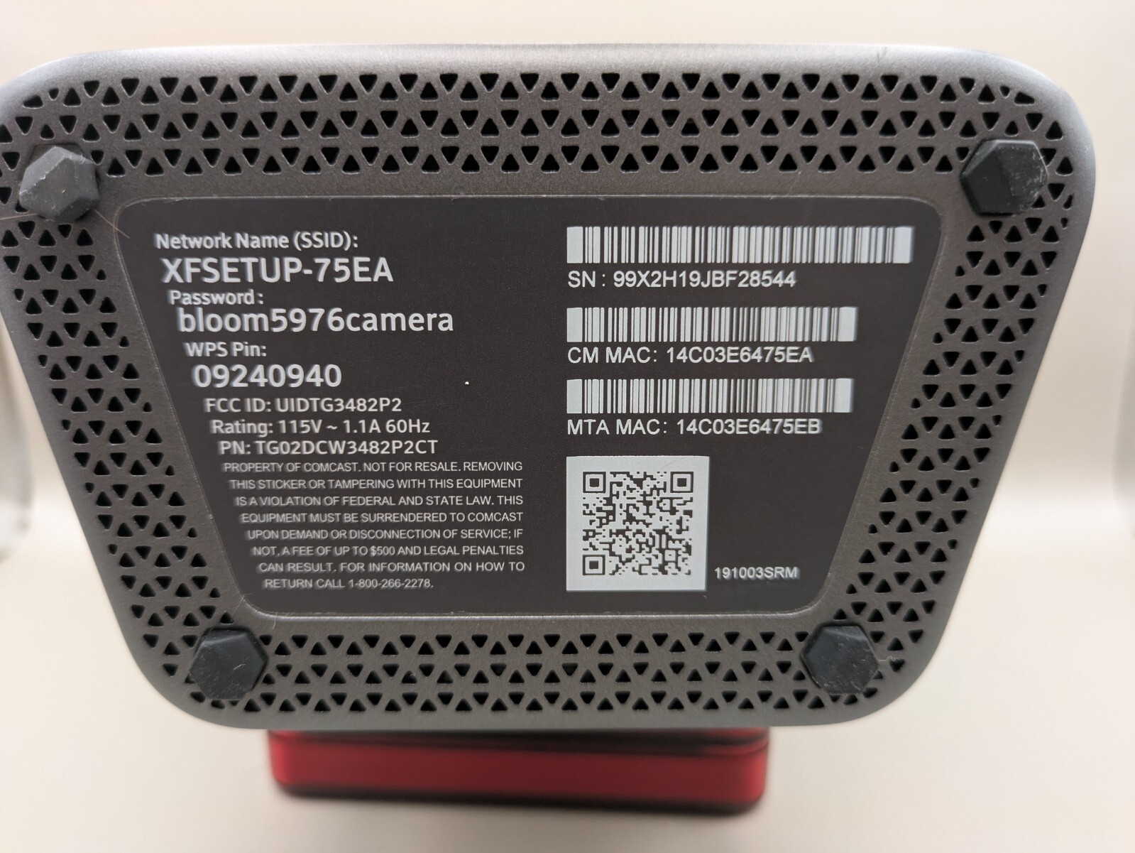 Xfinity XB6-A WIFI Router & Modem No Power Cord – For Parts – Not Working – Read
