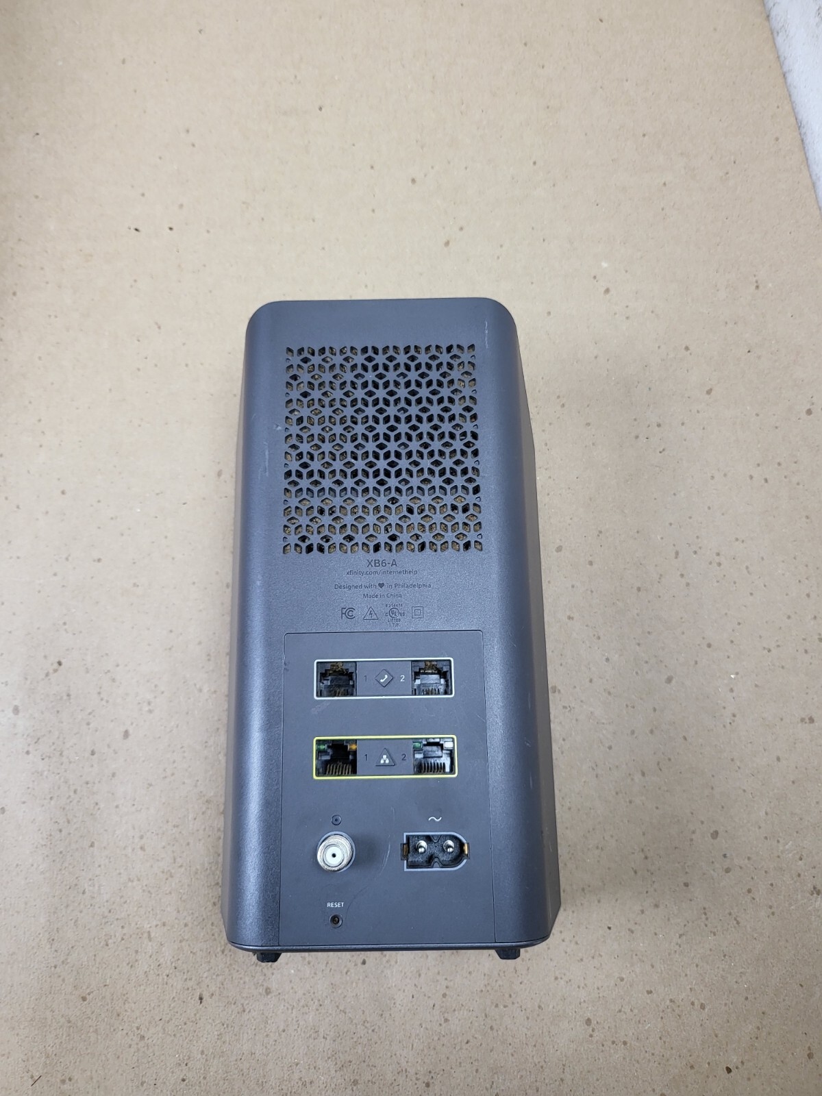 XFINITY XB6-A TG02DCW3482P2CT Modem For Parts or Not Working No Power Cord Read!