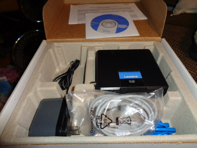 LINKSYS CM-100RM CABLE MODEM ALL CABLES, POWER SUPPLY, IN BOX