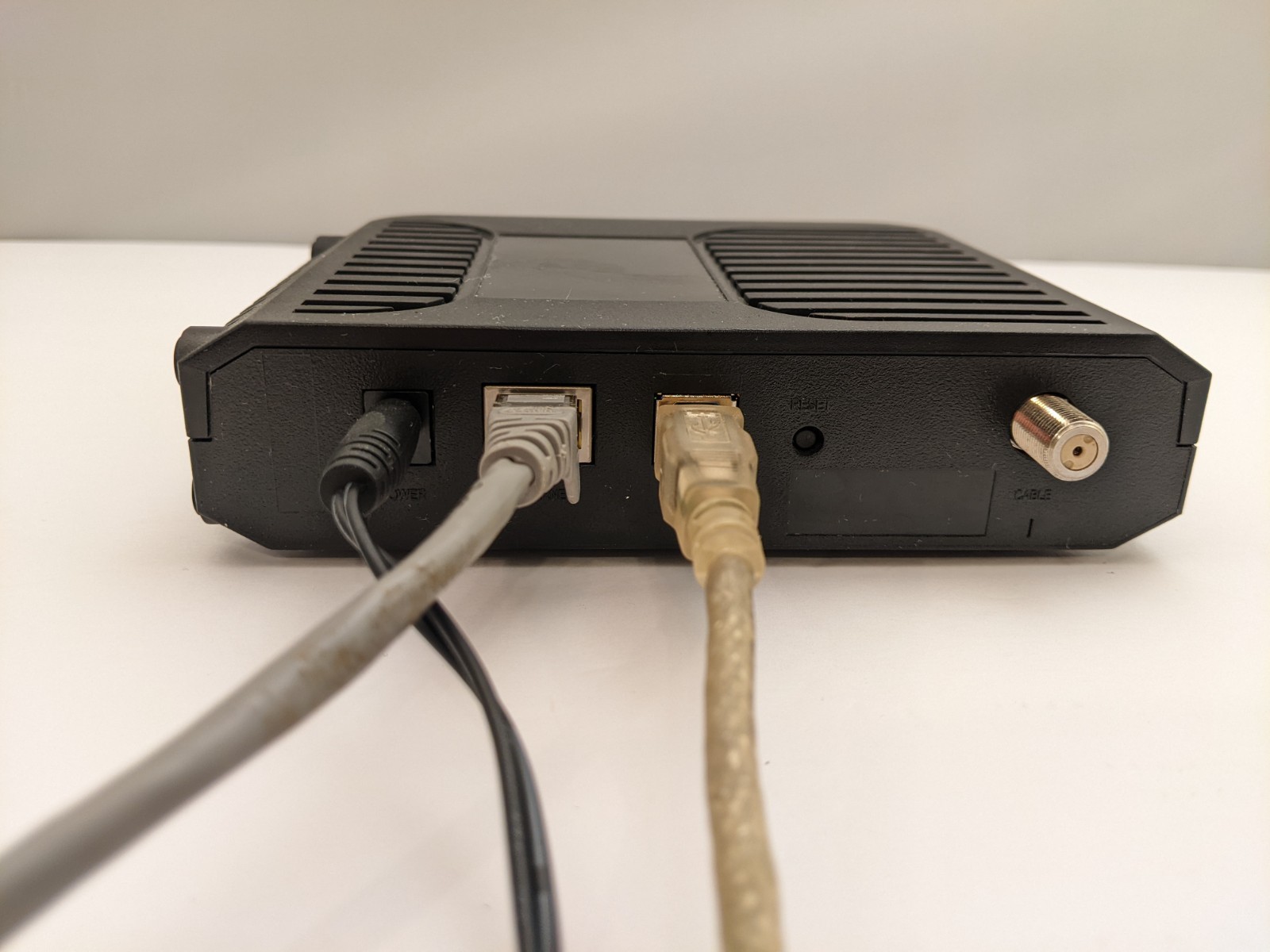 Cisco DPC3010 DOCSIS 3.0 8×4 Cable Modem | P/N 4027668 | USED | TESTED