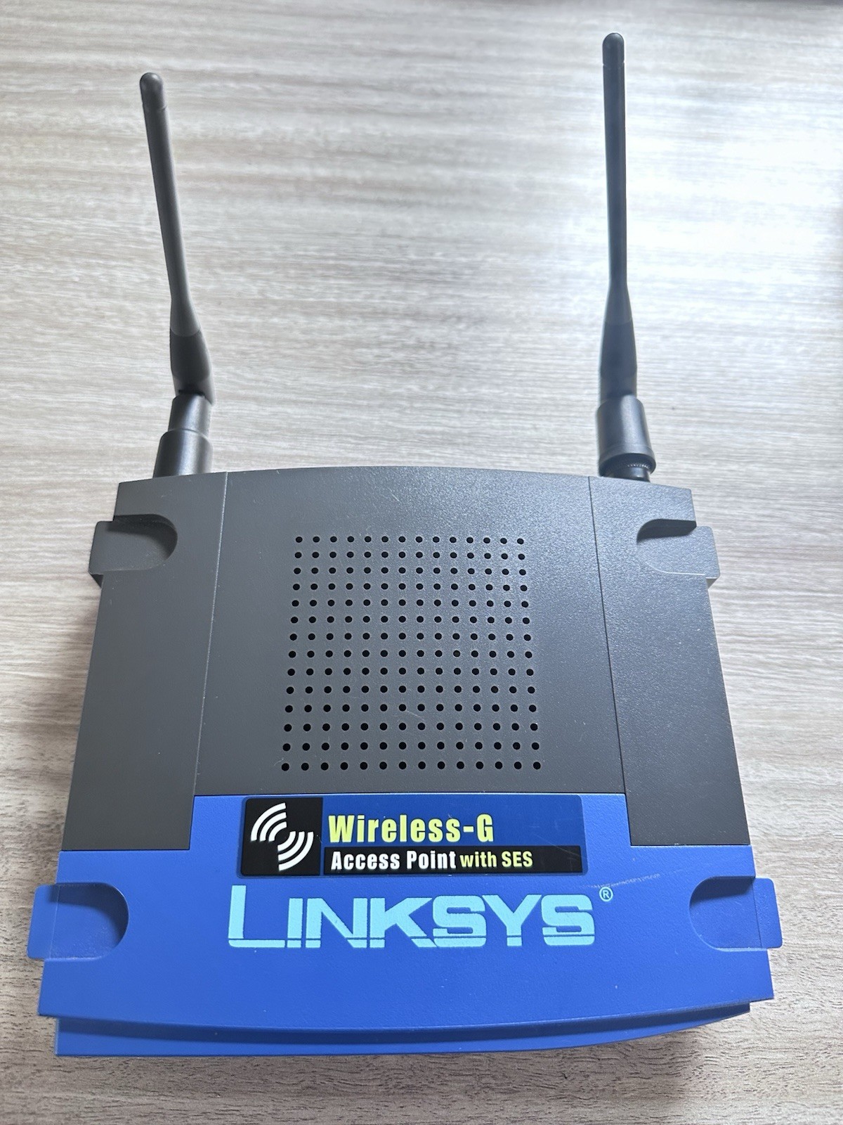 Linksys WAP54G Wireless-G 54Mbps Access Point w/ Dual Antennas No Power Adapter