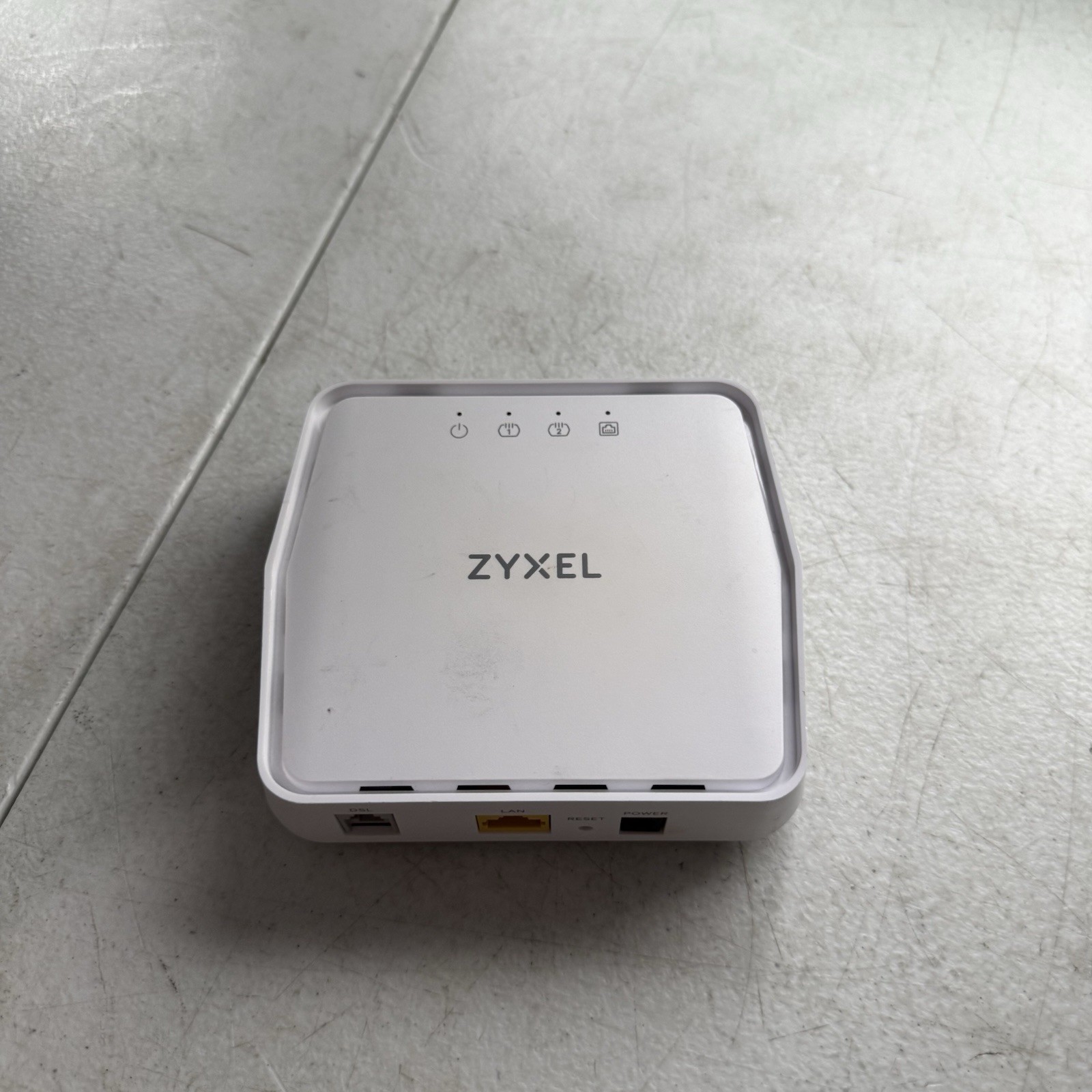 Zyxel VMG4005-B50B VDSL2 Modem 17A BONDING AND 35B SINGLE LINE B