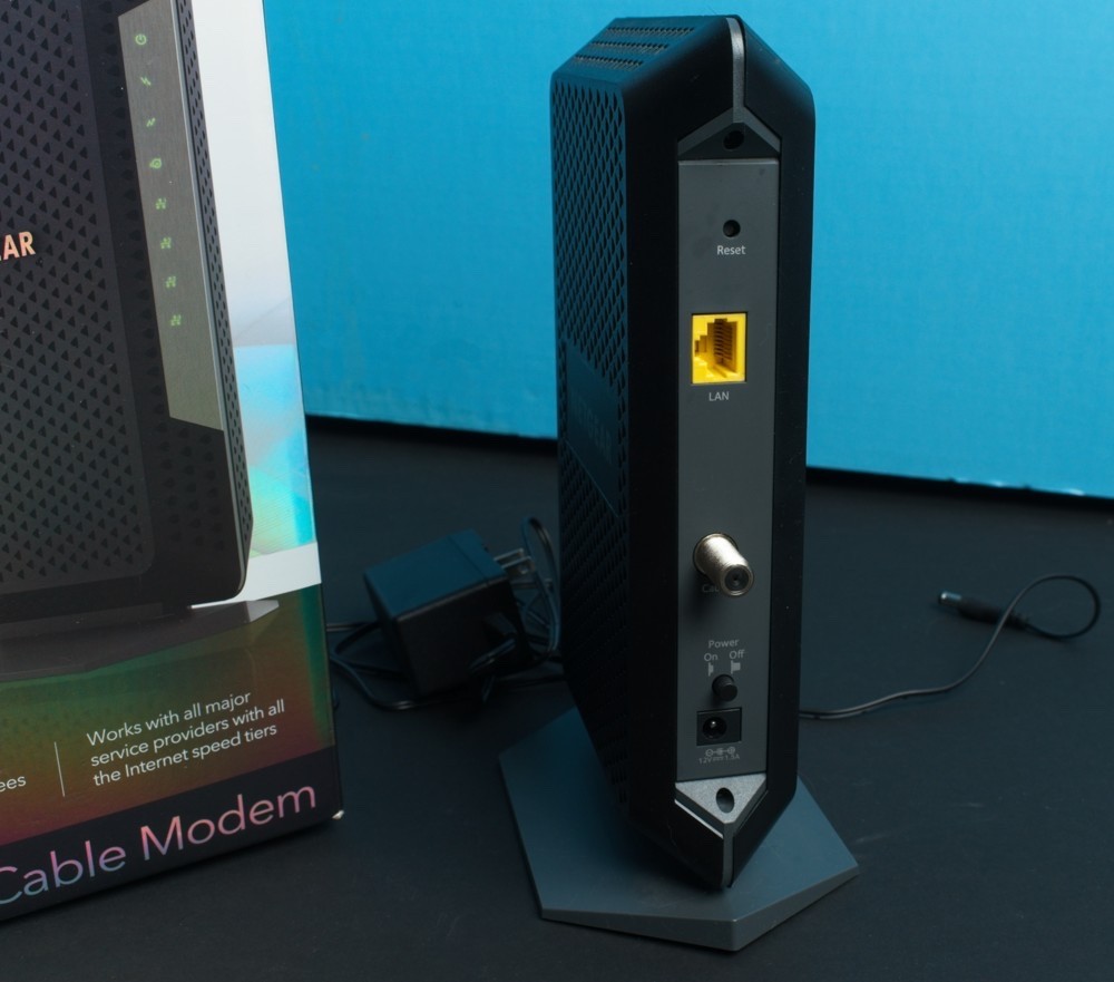 NETGEAR Nighthawk CM1200-100NAS DOCSIS 3.1 – Used Only 3 Months – Excellent Cond