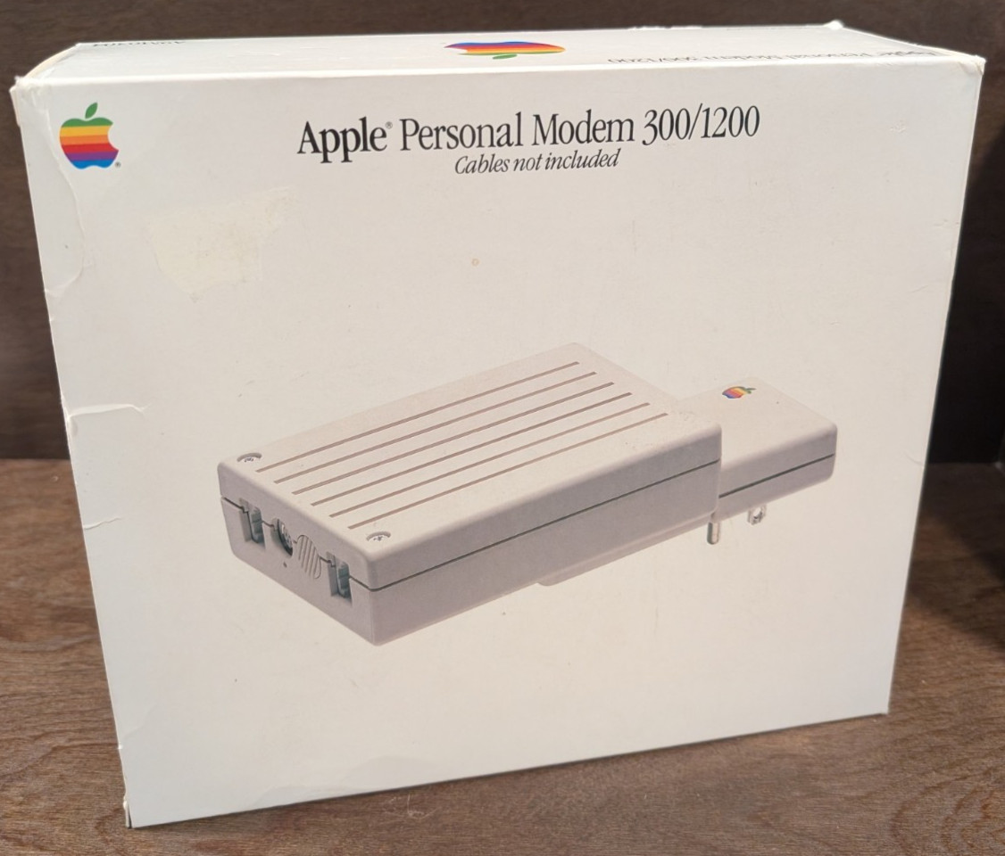 Vintage Apple Personal Modem 300/1200 Model A9M0304