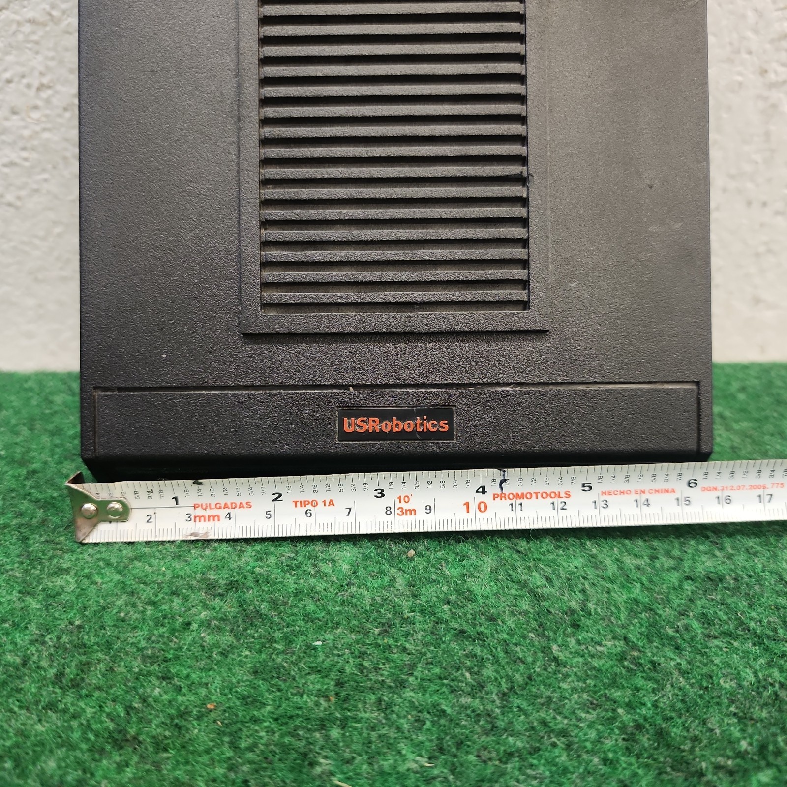 US Robotics 3453C Courier 56K Global Business Modem