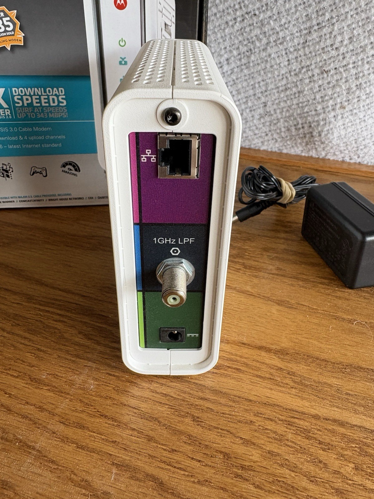 Motorola (ARRIS) SURFboard SB6141 Docsis 3.0 Cable Modem