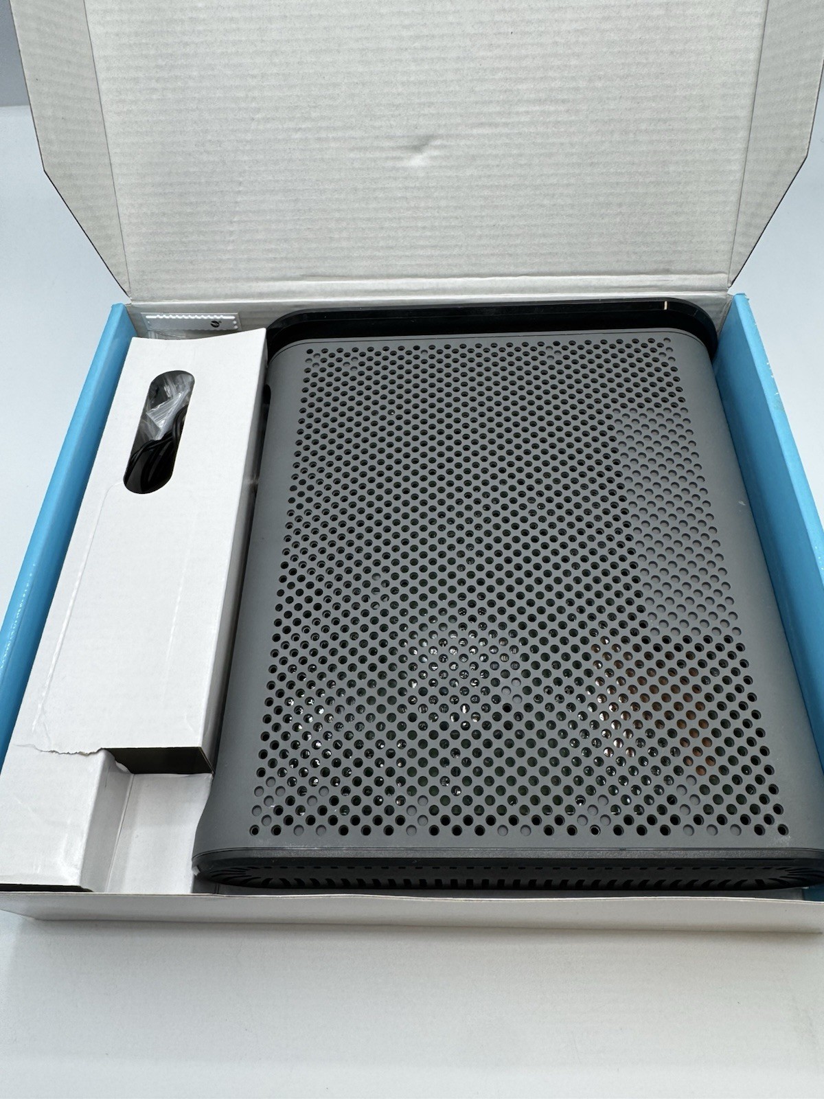 Motorola MG7540 16×4 DOCSIS 3.0 Cable Modem Plus AC1600 WiFi Router