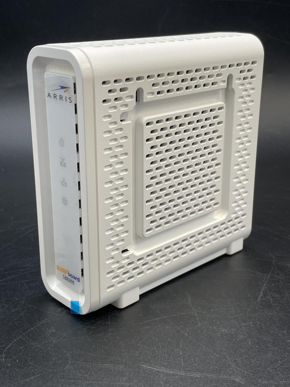 ARRIS Cable Modem Fast DOCSIS 3.1 32×8 Gigabit Cable Modem SB8200 PC1723393