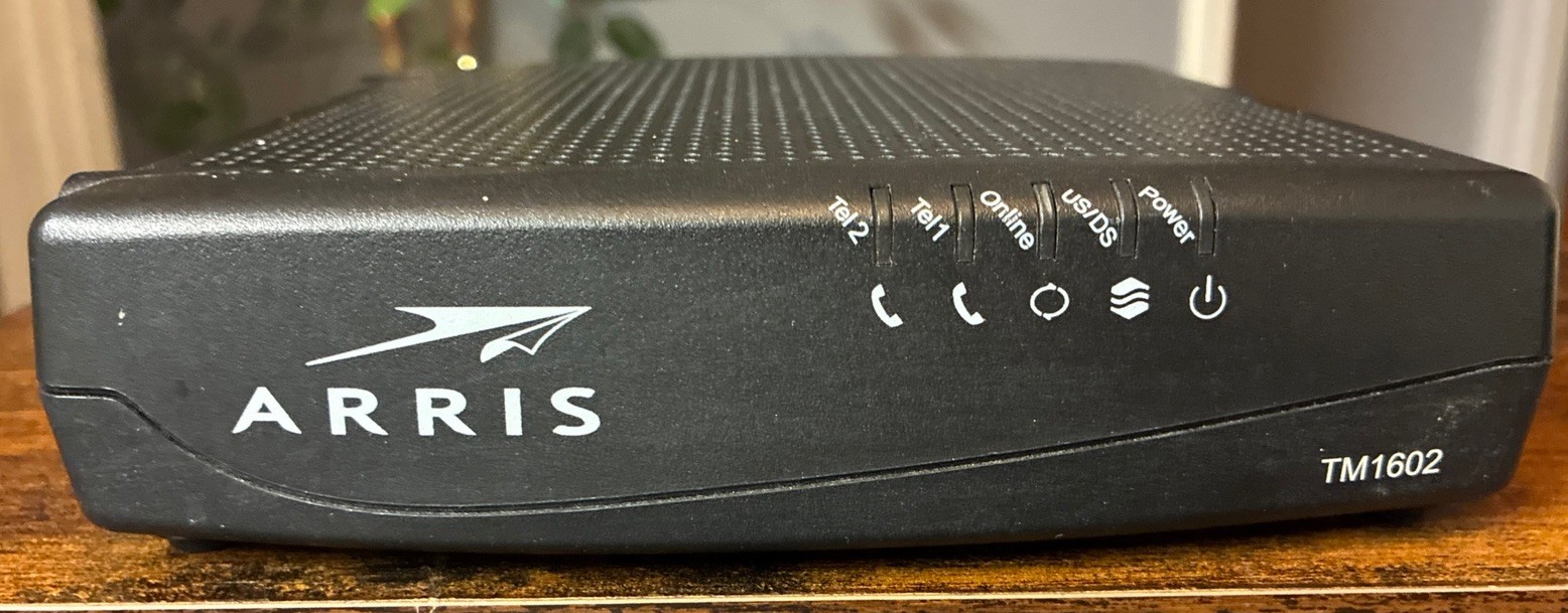ARRlS Touchstone TM1602A Cable Modem Docsis 3.0