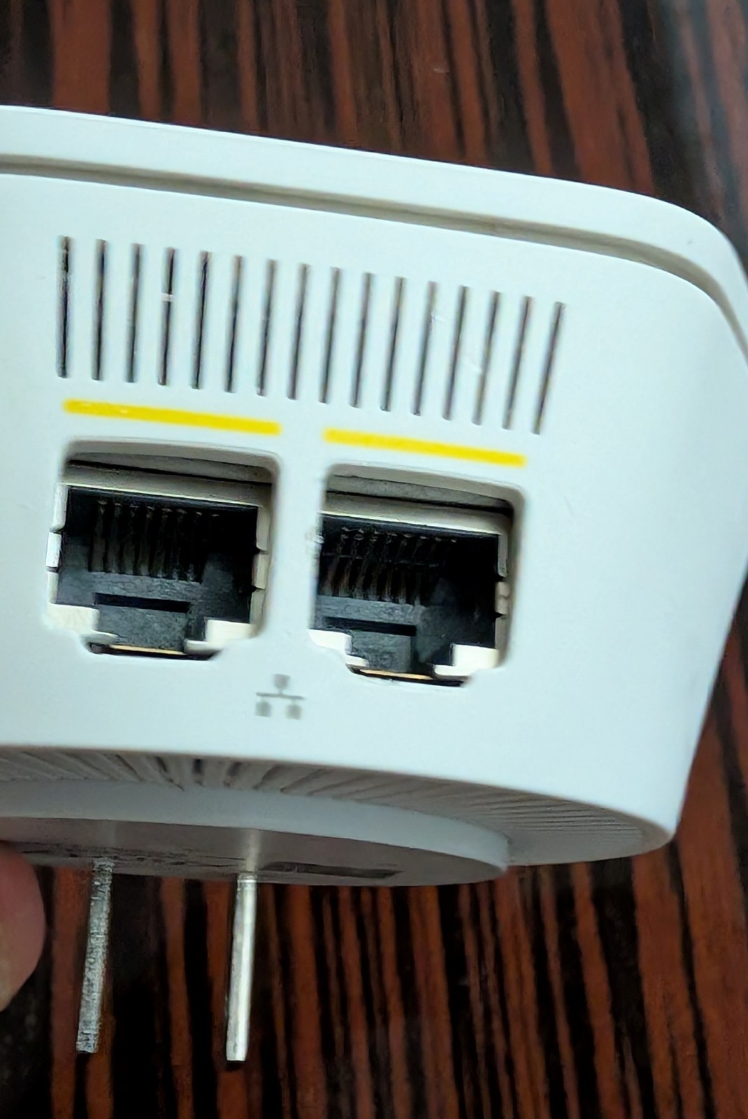 Xfinity Comcast xFi Pod 2nd Gen XE2-SG WiFi Tri-Band Network Extender 2-Pack