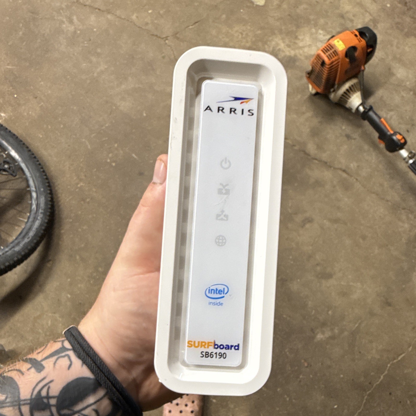 ARRIS SURFboard SB6190 DOCSIS 3.0 Cable Modem 1.4Gbps 1x Ethernet White
