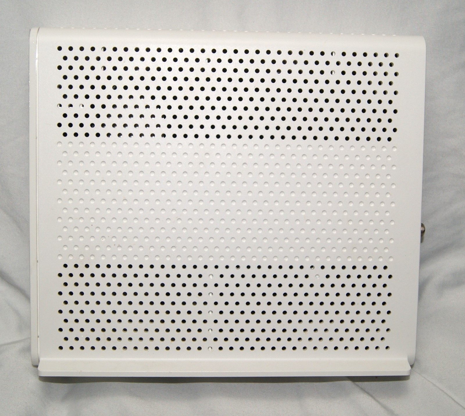 ARRIS SURFboard SBG6900AC Docsis 3.0 16×4 Cable Modem/ Wi-Fi AC1900 Router