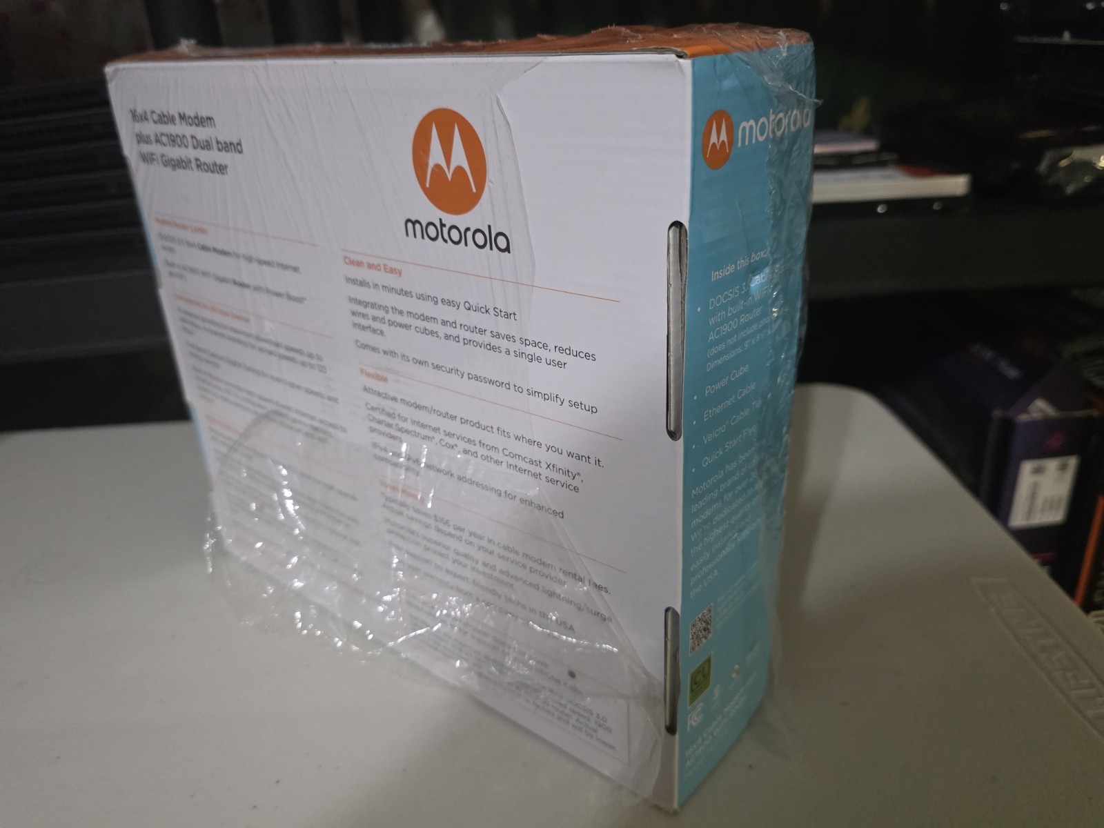 MOTOROLA MG7550-30 AC1900 WIFI ROUTER 16X4 CABLE MODEM PLUS ROUTER