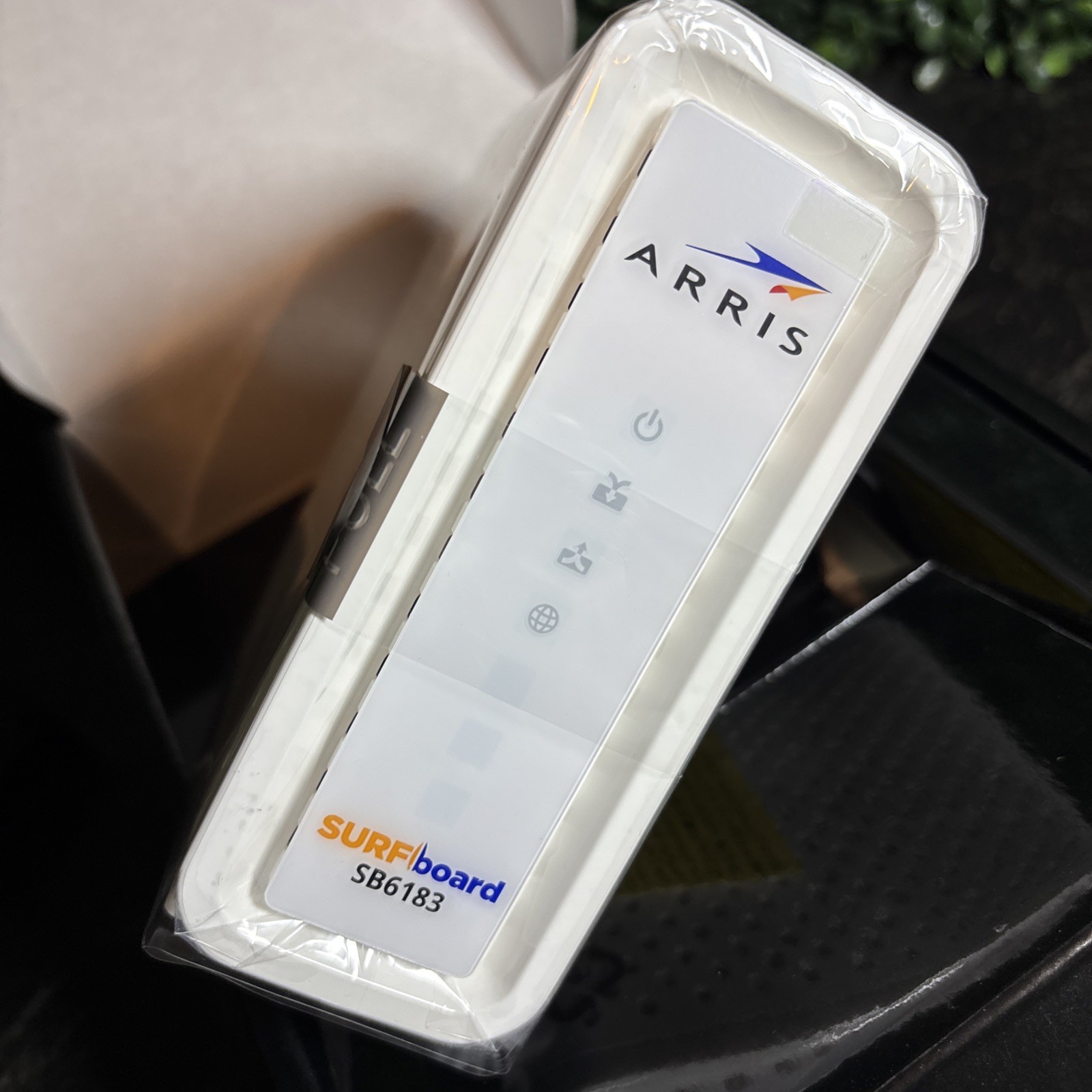 Arris SURFboard SB6183 DOCSIS 3.0 Cable Modem White New Open Box !!
