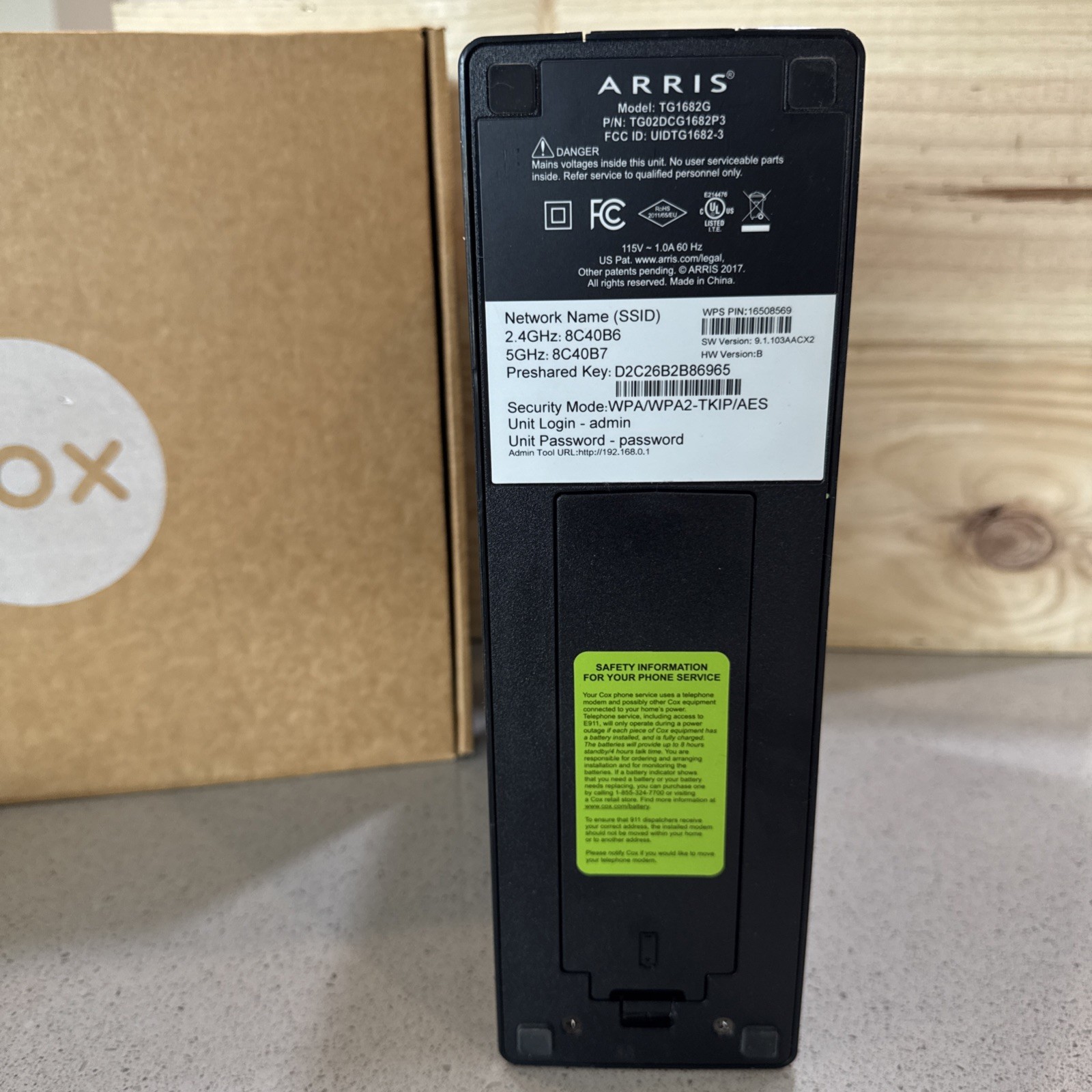 Arris Panoramic TG1682G Dual Band 2.4GHz 5GHz Wireless WiFi Router Cable Modem