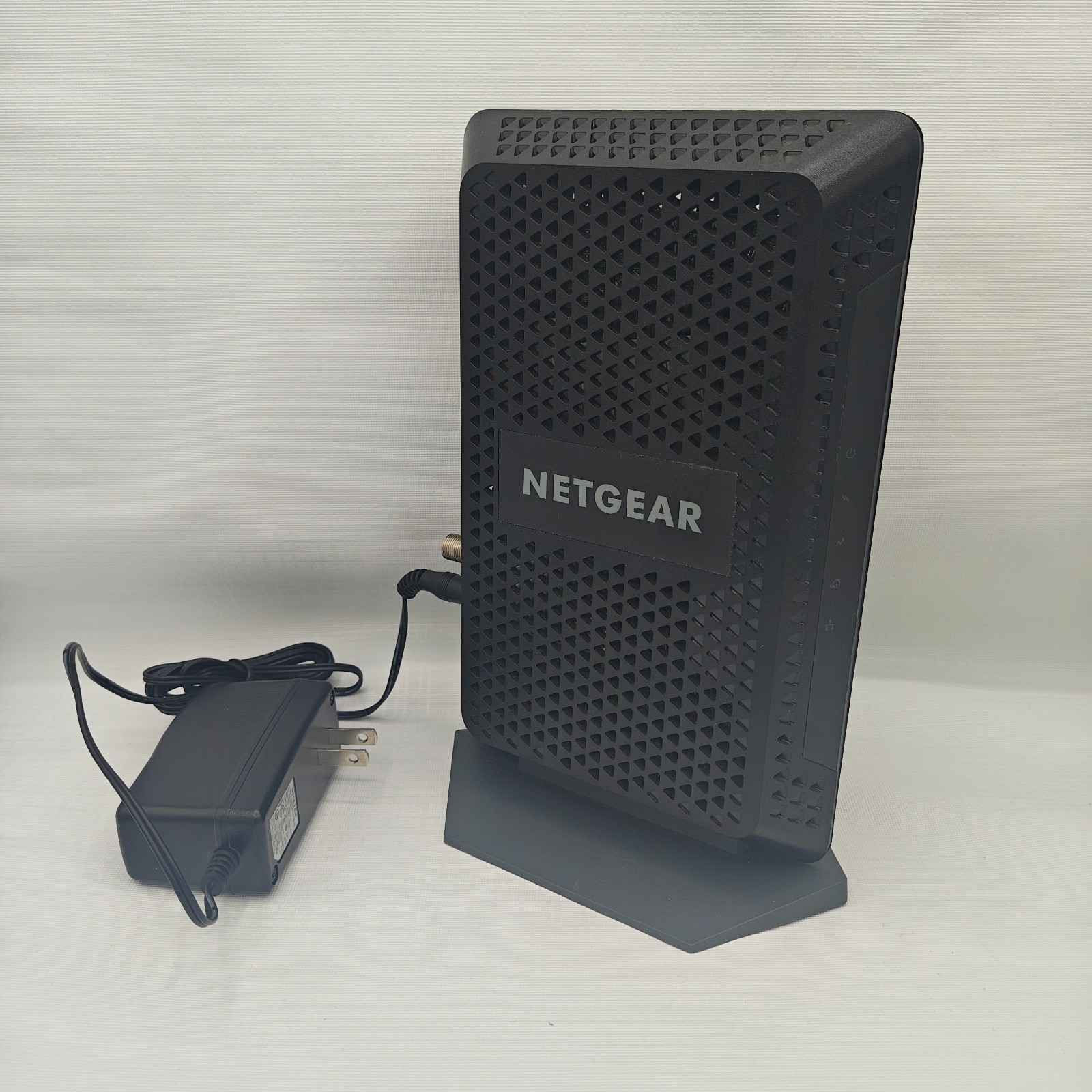 NETGEAR CM600 Cable Modem 960Mbps DOCSIS 3.0 with Power Supply